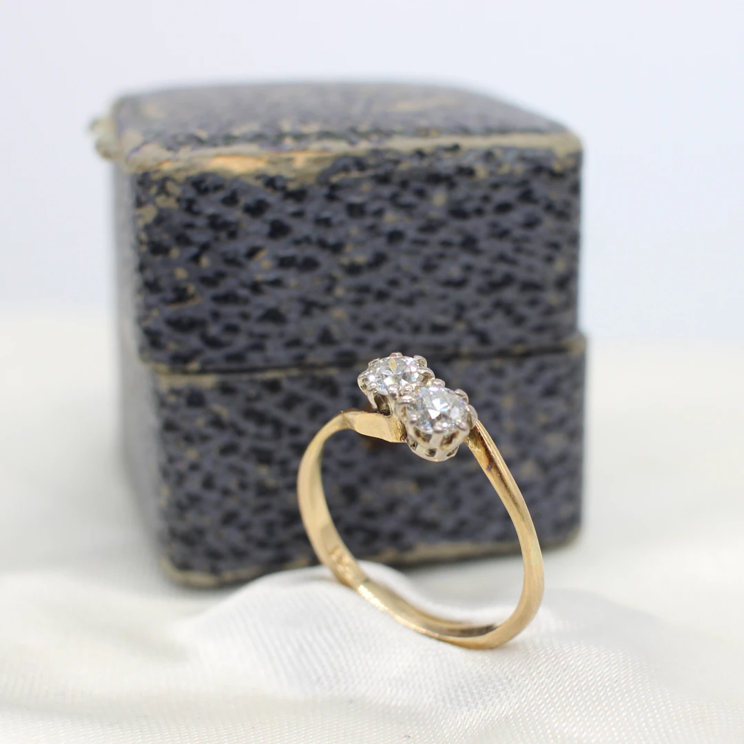 ANTIQUE 0.50CT DIAMOND RING.