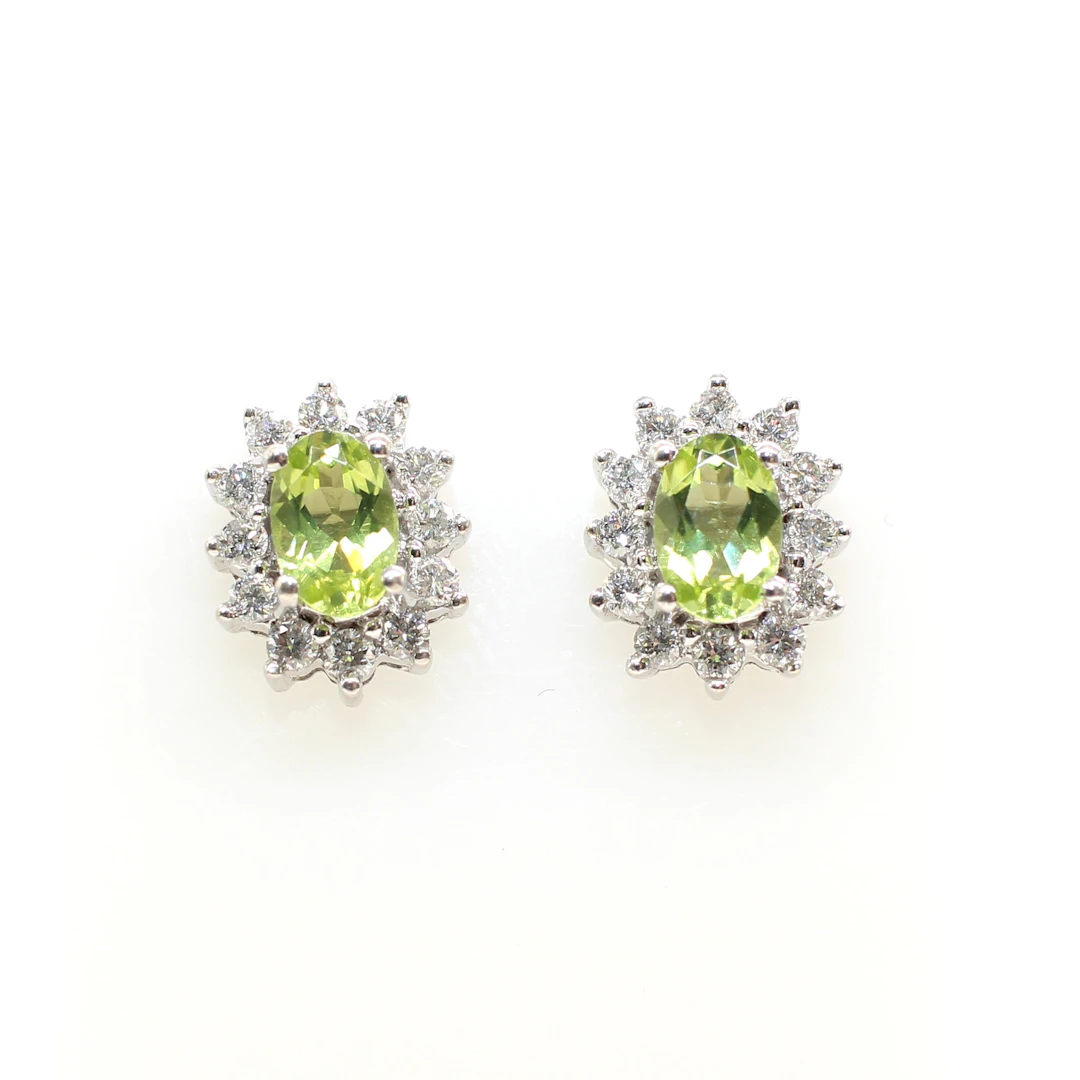 DIAMOND & PERIDOT CLUSTER EAR STUDS.