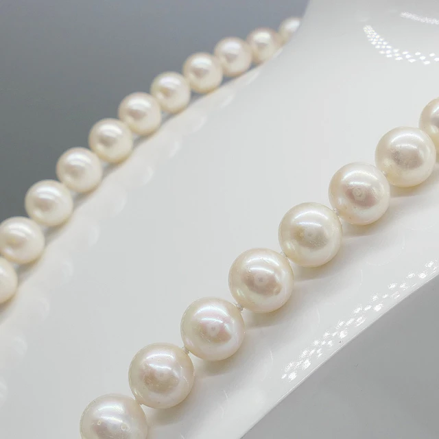 PEARL NECKLACE.