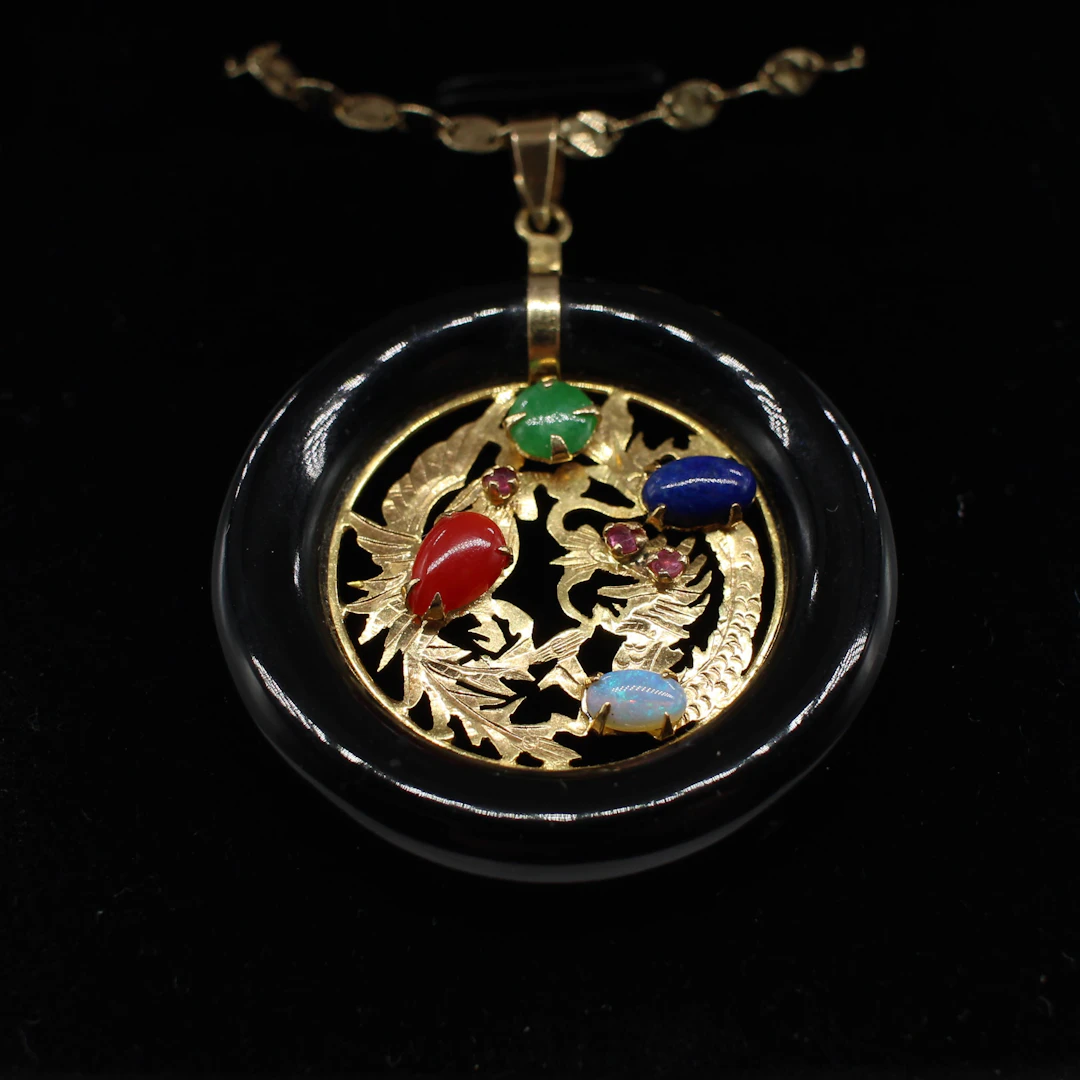 UNIQUE MULTIGEM NECKLACE.
