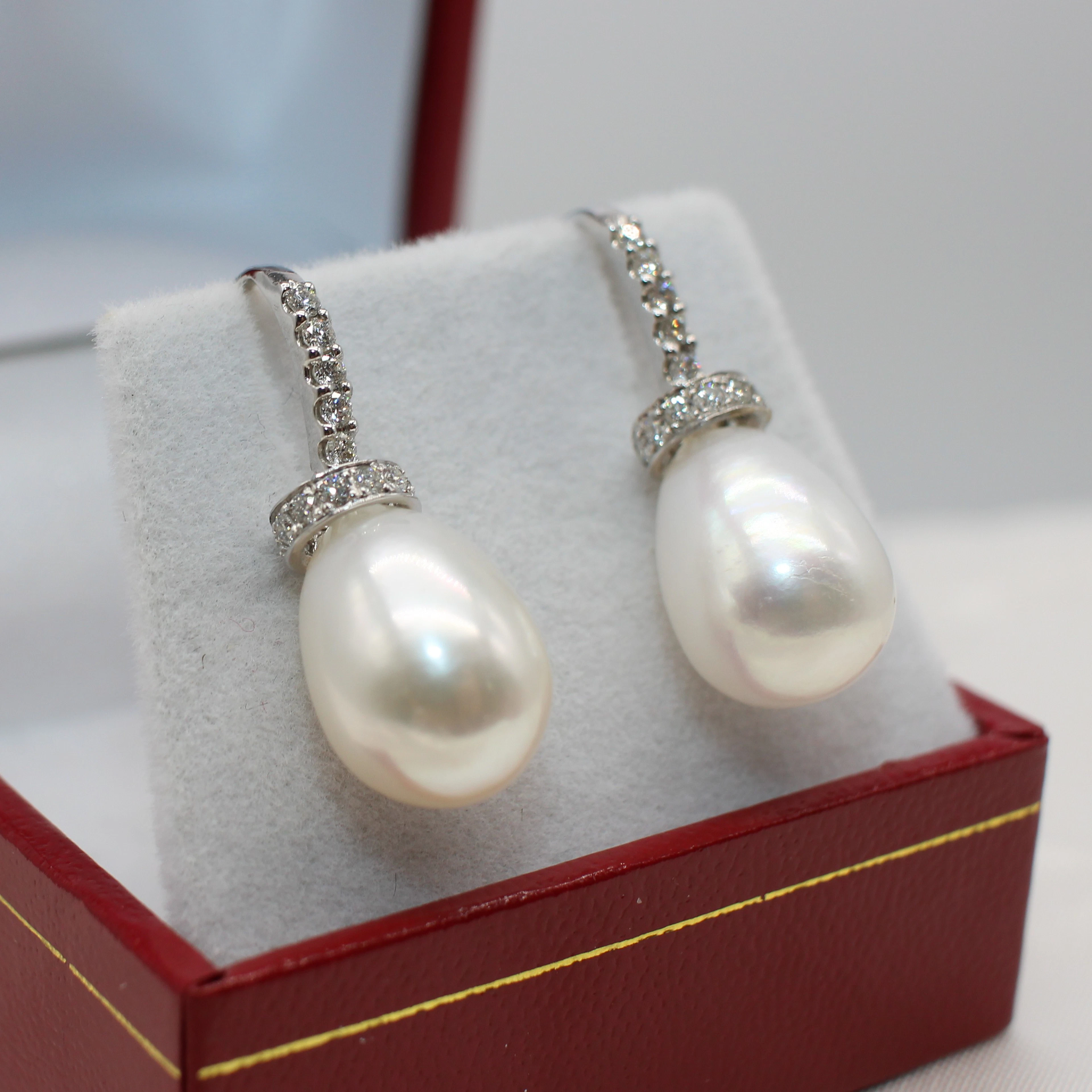 18K PEARL & DIAMOND DROP EARRINGS.