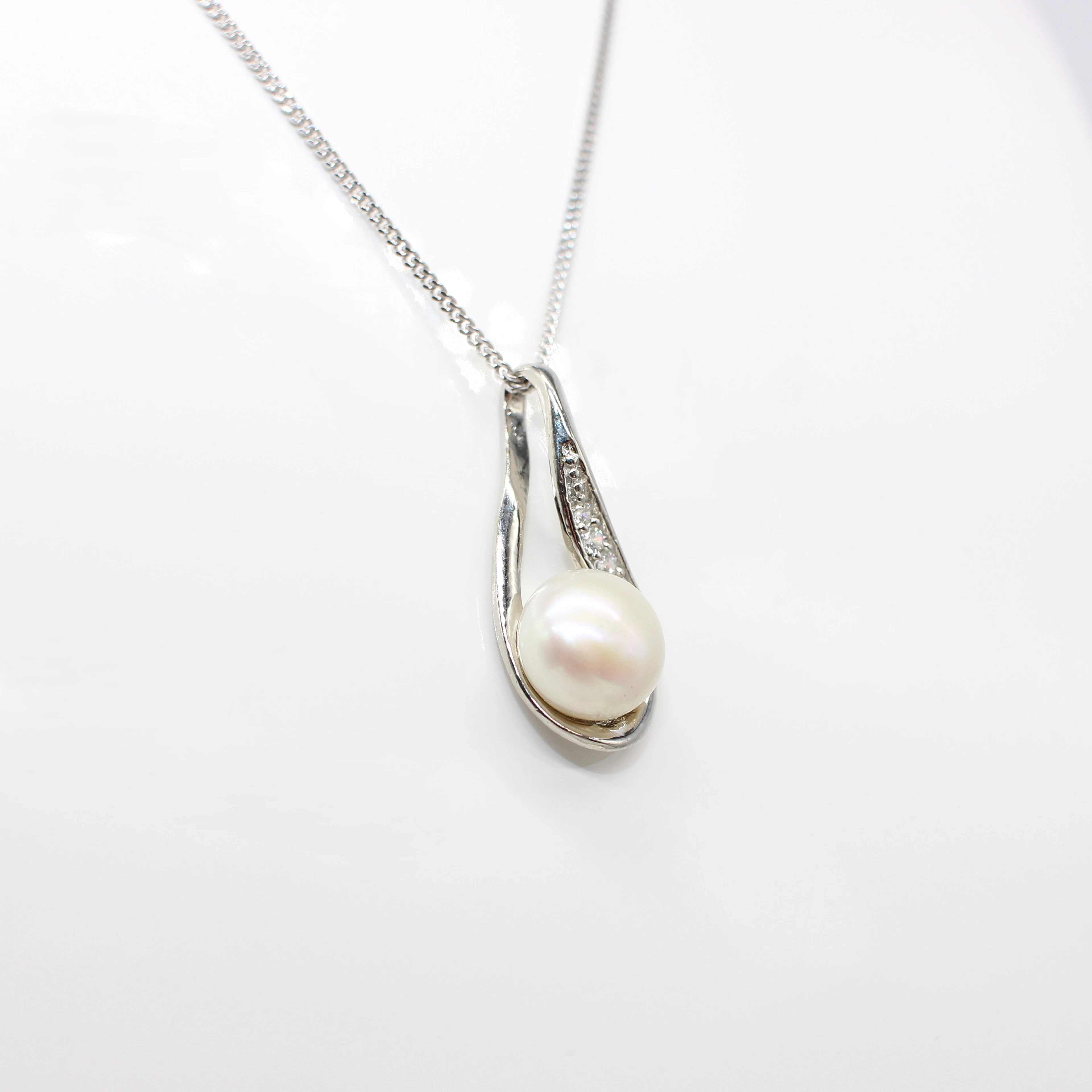 RED PEARL NECKLACE 925 SILVER.