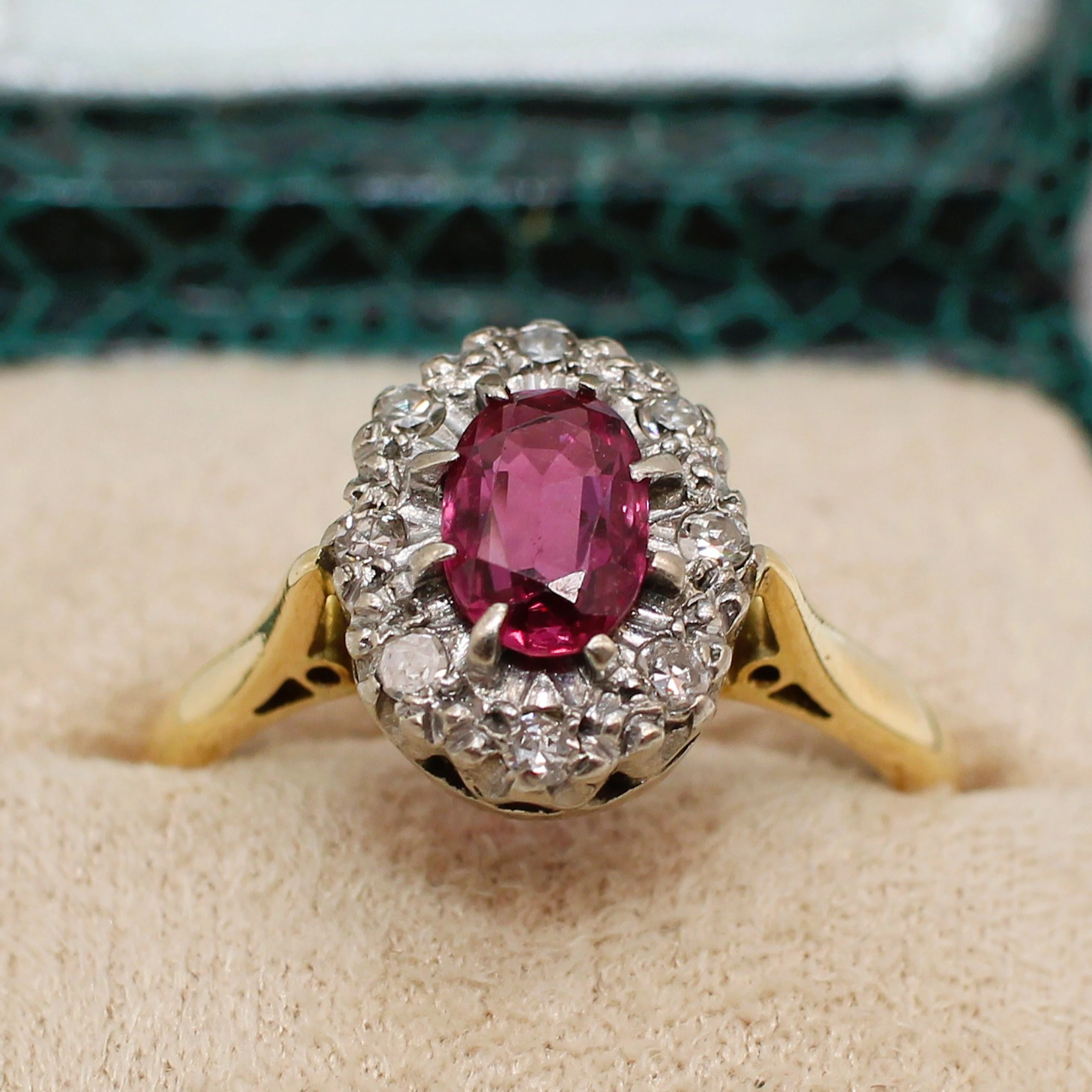 18K YELLOW & WHITE GOLD RUBY & DIAMOND RING.