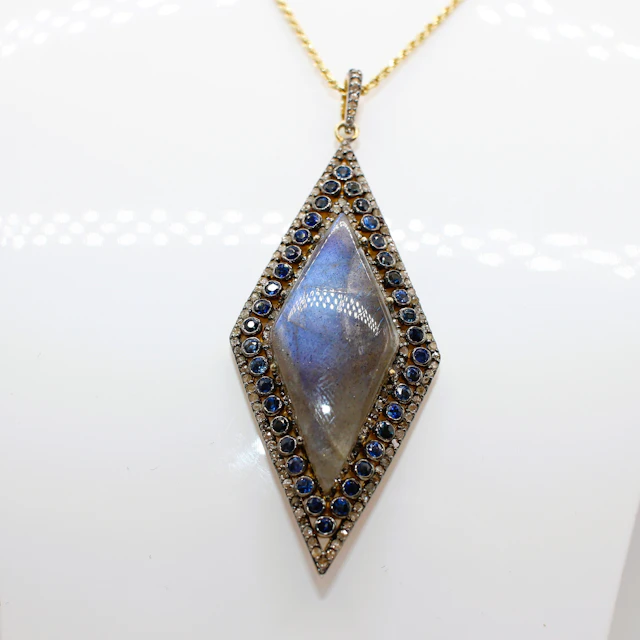 LARGE LABRADORITE & DIAMOND & SAPPHIRE PENDANT NECKLACE.