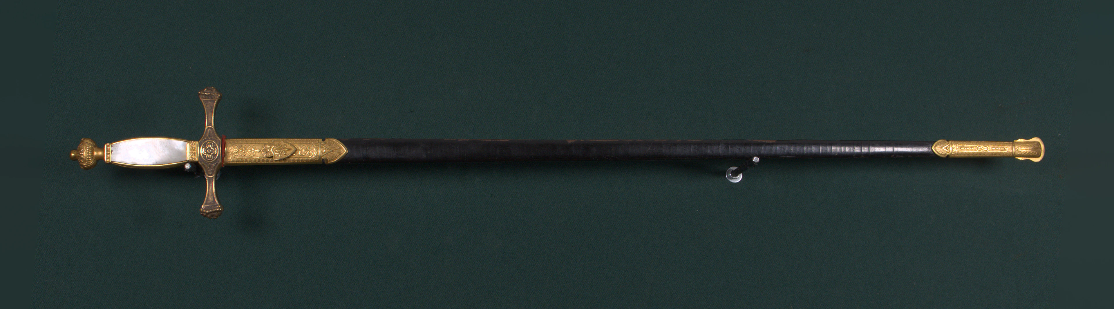 Ämbetsmannavärja, svensk, svensk, 1800-tal, beslag av mässing med