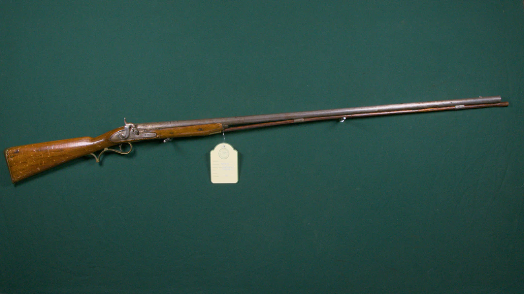 Slaglåsgevär och flintlåsgevär, sammansatta, 1800-tal.