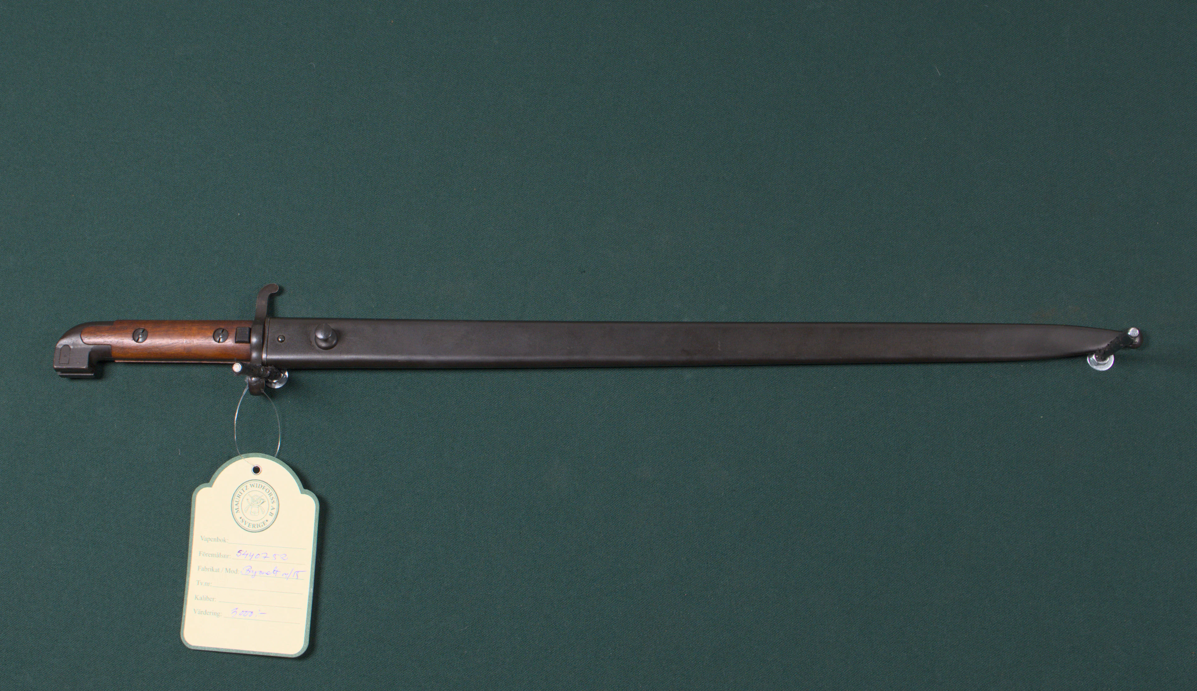 Bajonett, svensk, m/1915, Carl Gustaf Stad, med stålbalja.