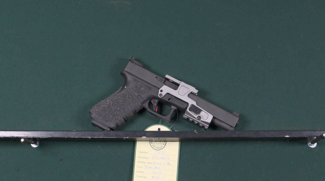 Glock Modell 17 Gen3 Kal. 9x19 Tillv.nr: BWXC793 SE3377104.