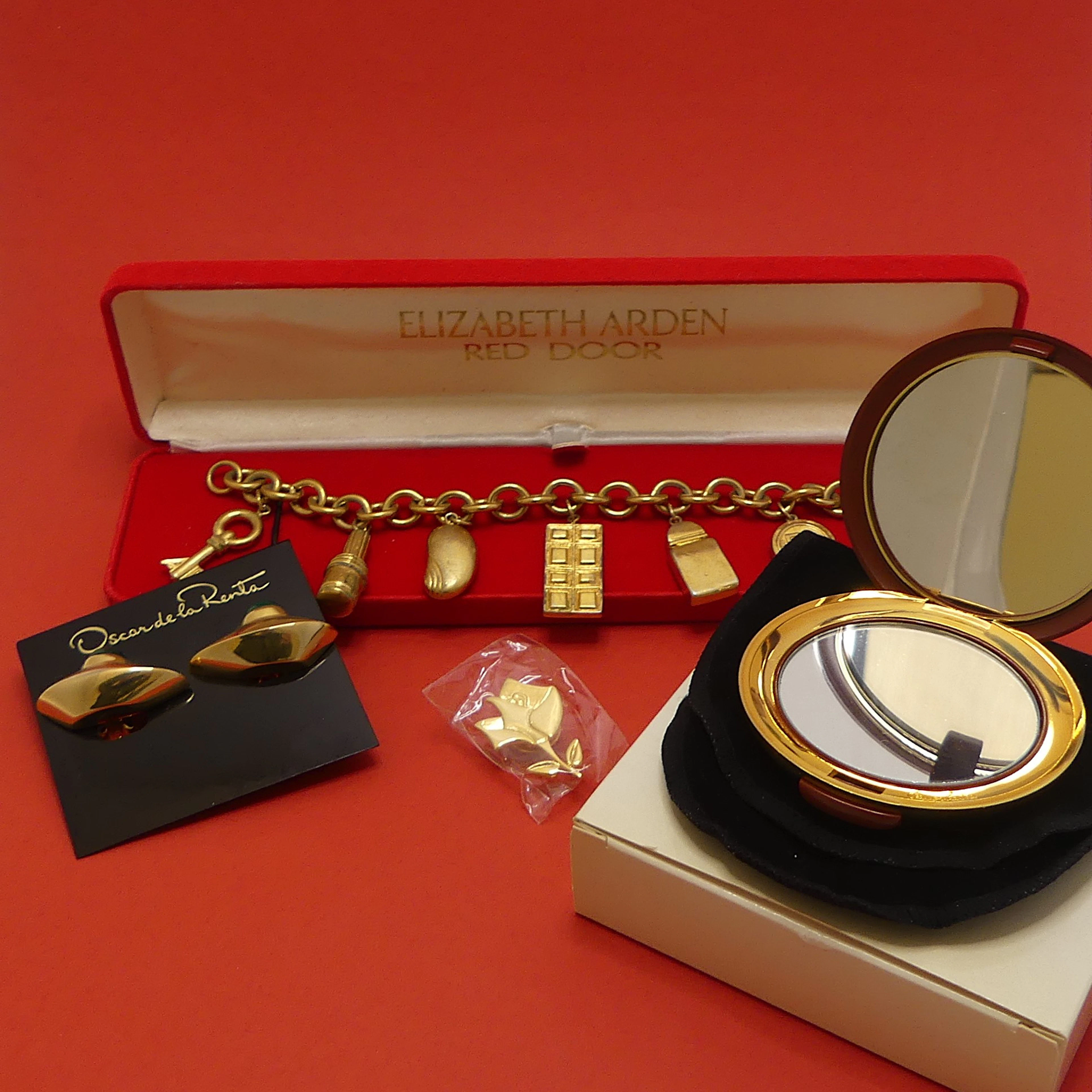 BIJOUTERIER, Elisabet Arden, Guerlain, Oscar de la Renta.