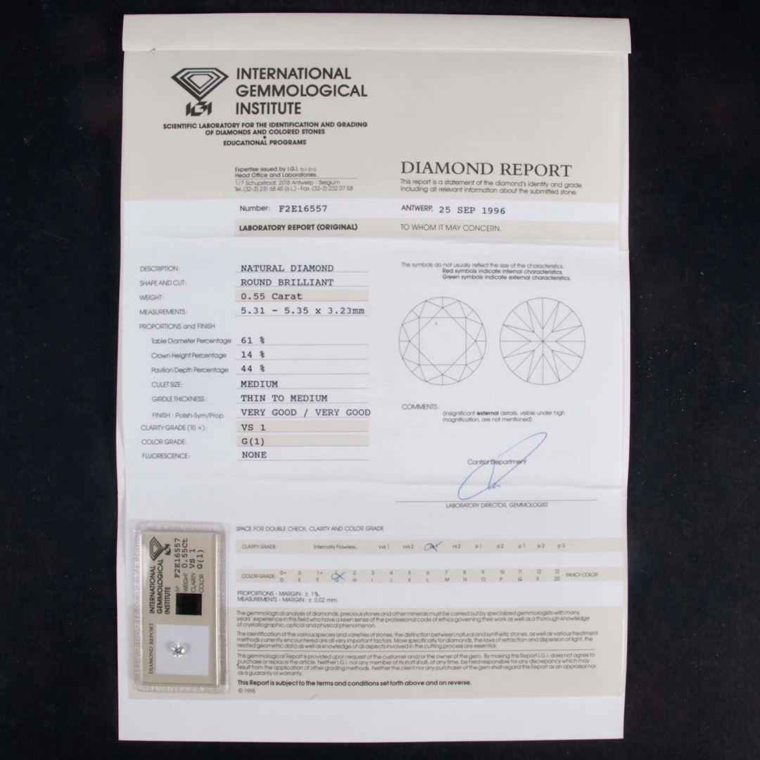 DIAMANT, 0,55 ct, rund briljantslipning, färg G (1), klarhet VS1 –
