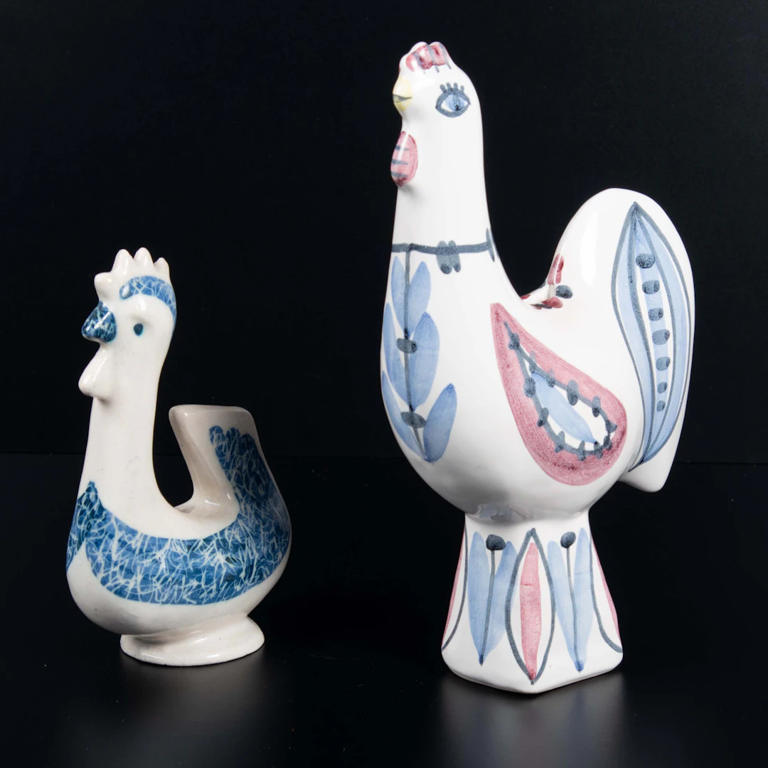 FIGURINER. 2 st tuppar bl.a Rivierakeramik, Skottorp, Laholm och en