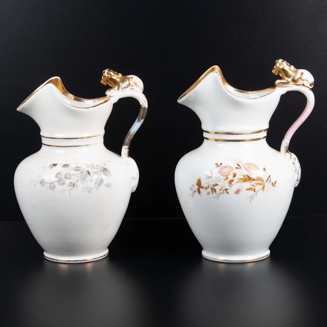 CARL TIELSCH. Chokladkannor, 2 st, porslin, 1800-talets slut, Tyskland.