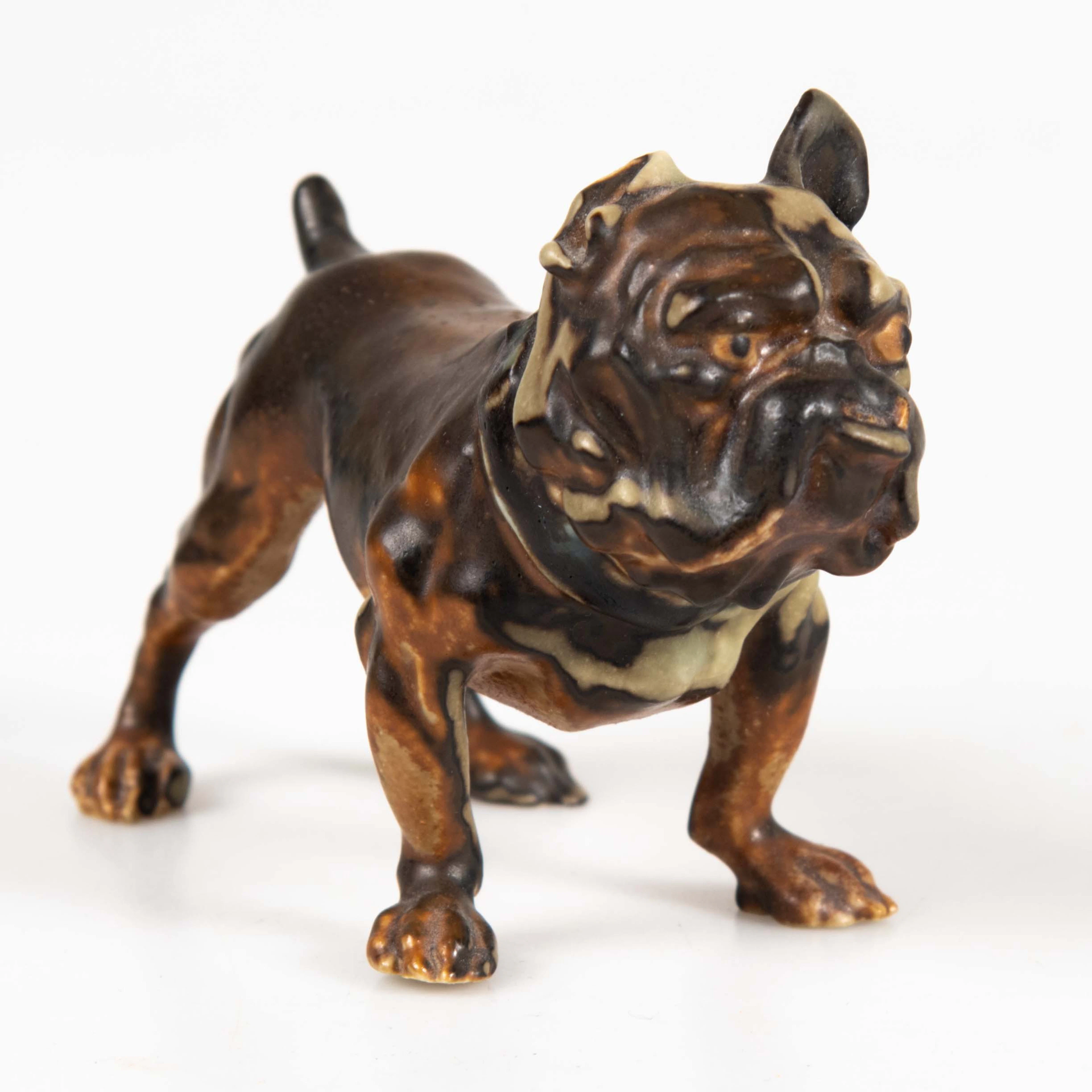 JENS PETER DAHL JENSEN. För Bing & Gröndahl Bulldog, stengods, danmark.