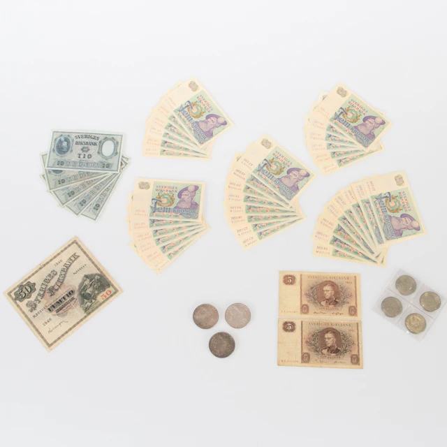 MYNT SAMT SEDLAR , bland annat silverdollar samt 2 kr.