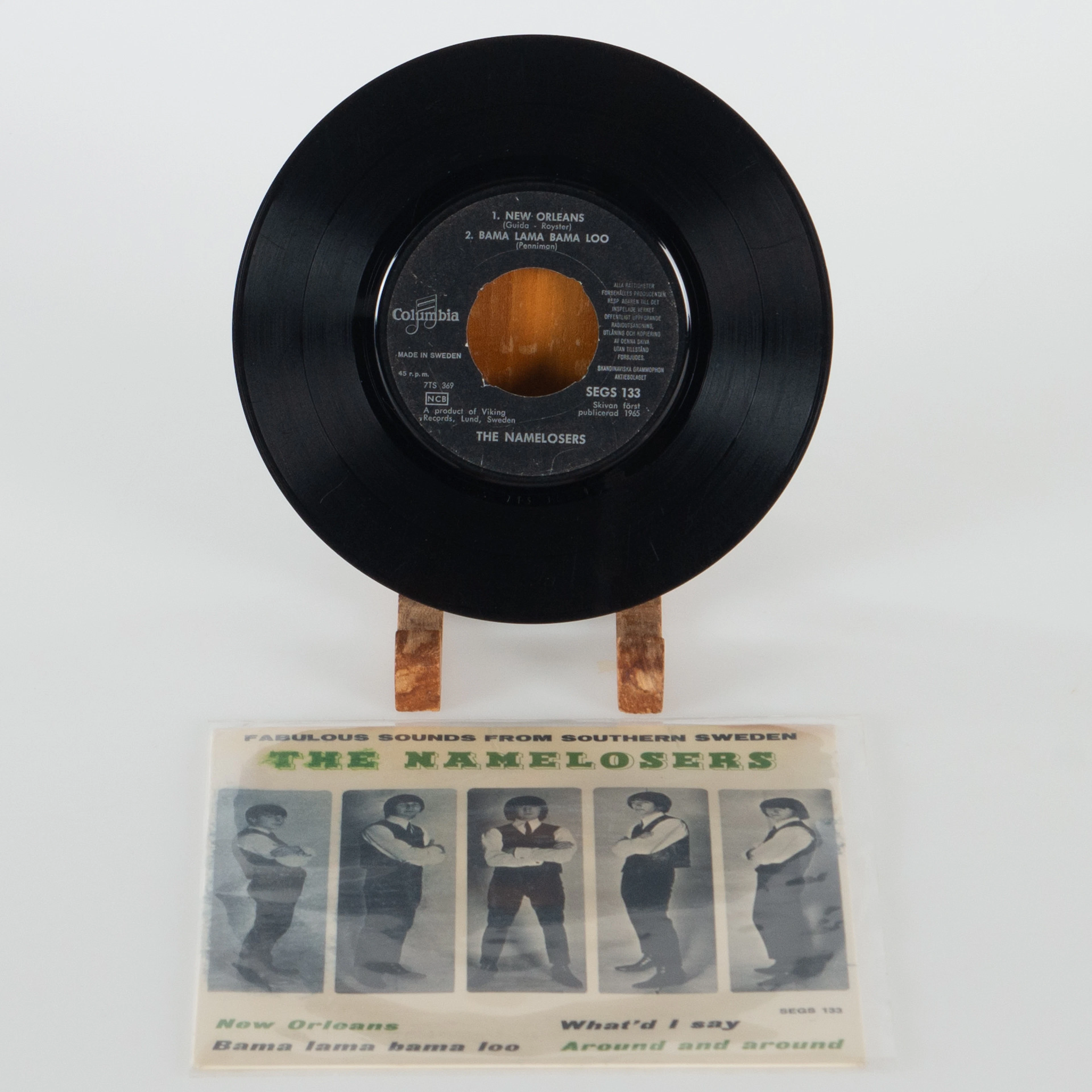 THE NAMELOSERS. Singel 7".