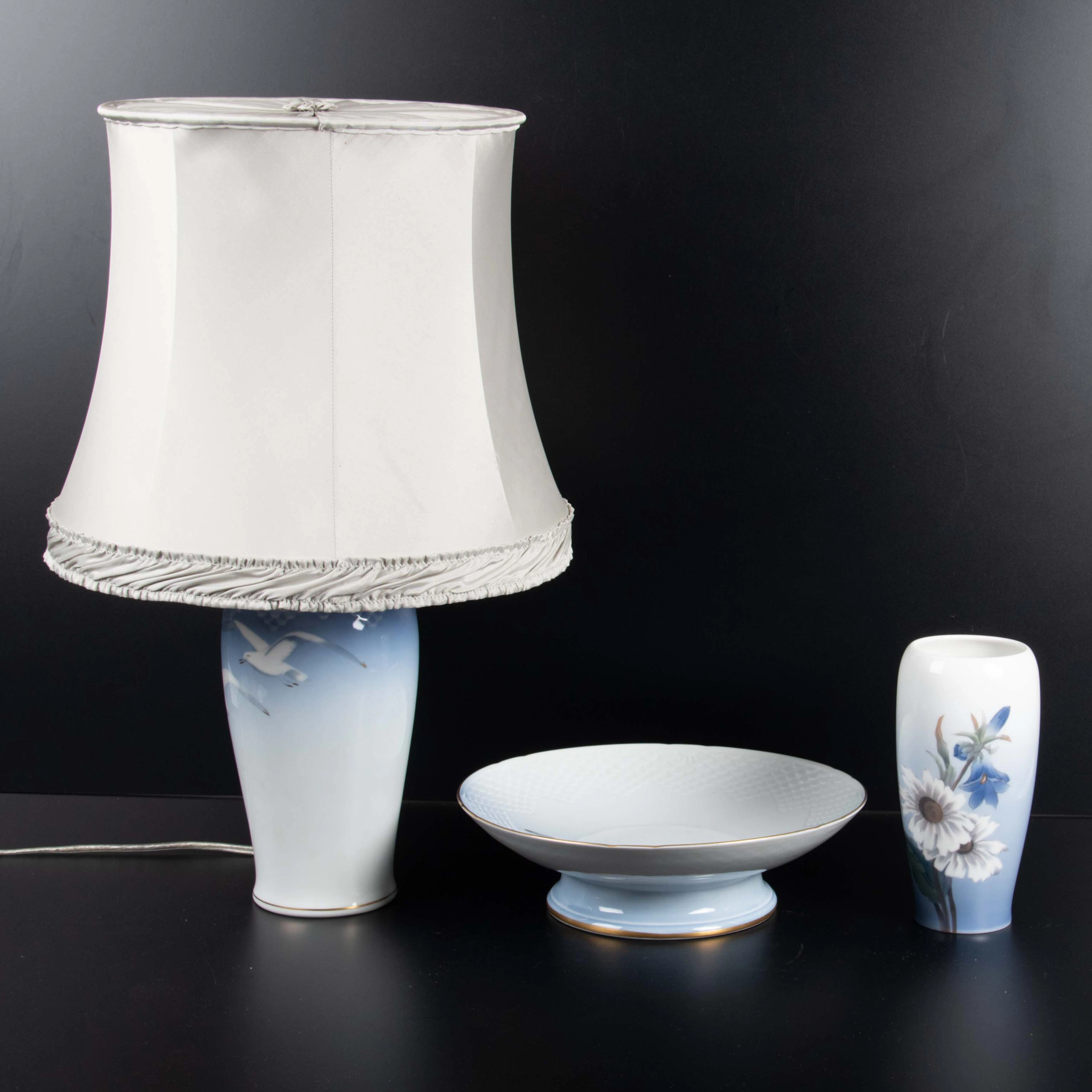 BORDSLAMPA, FAT SAMT VAS , porslin, "Blå Måsen", Bing & Gröndahl.