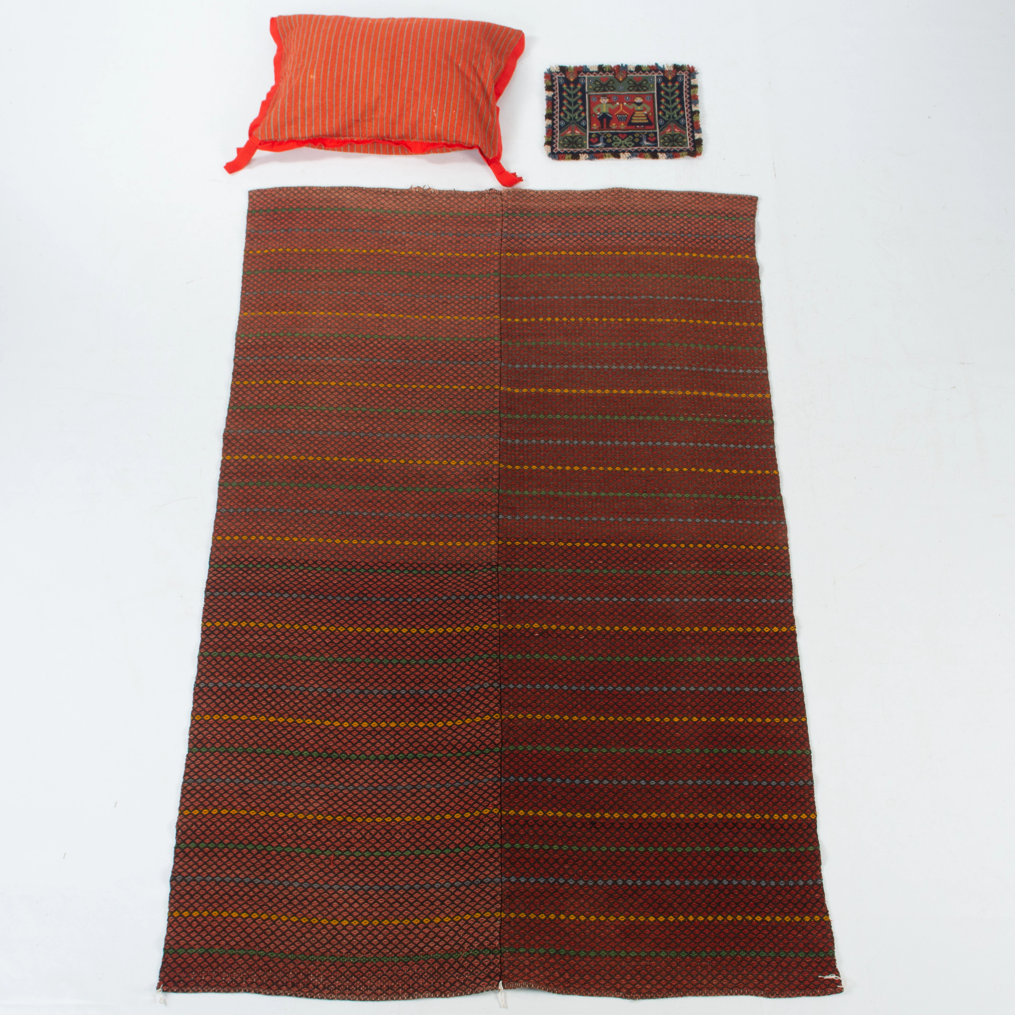ALLMOGETEXTIL, 3 delar, handvävda, 1900-talets första hälft.