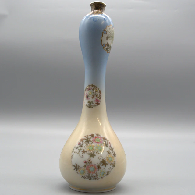 ANTIKE JAPANISCHE SATSUMA-VASE, 1900-1930, SIGNIERT.