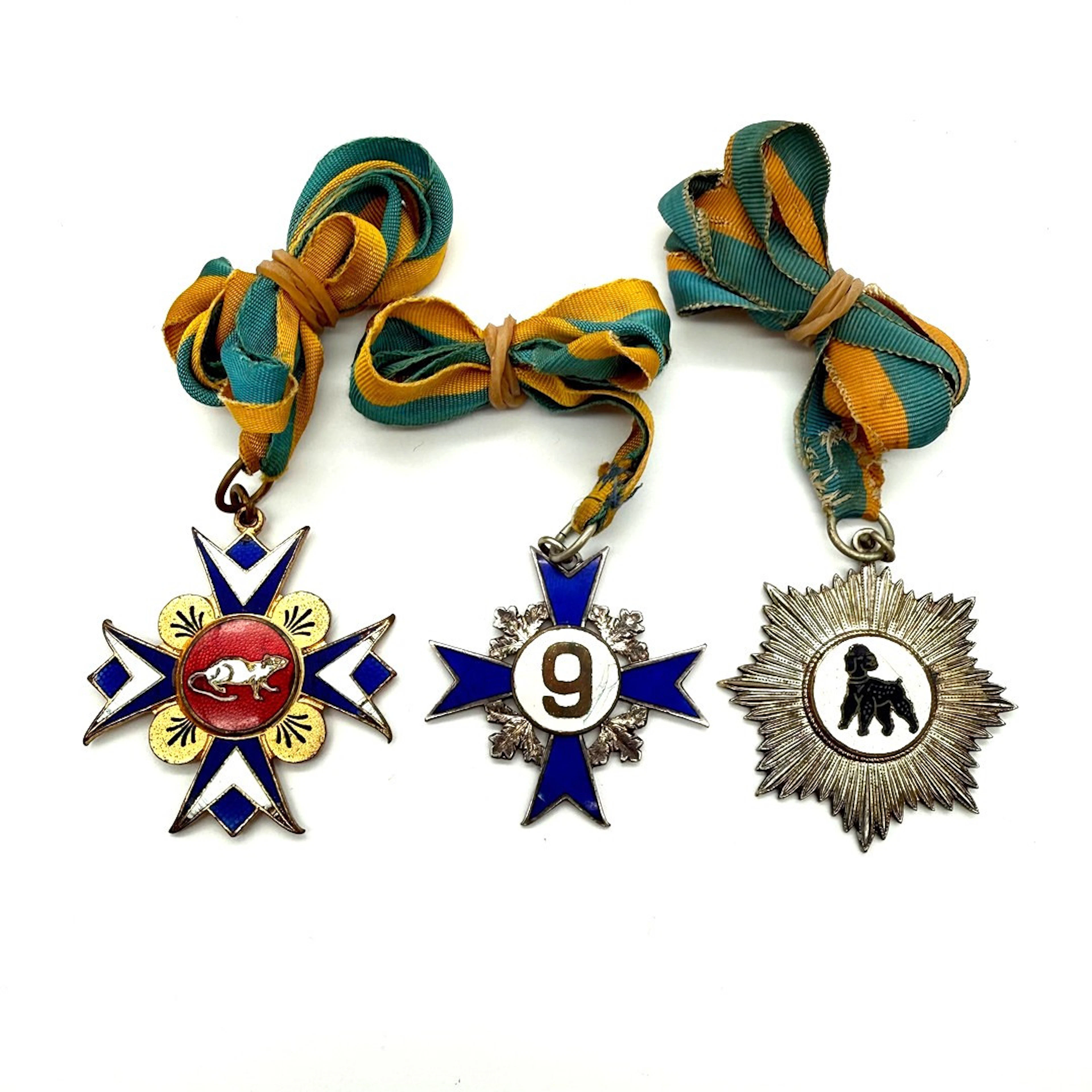 3 X ABZEICHEN / ORDEN EMAILLE.