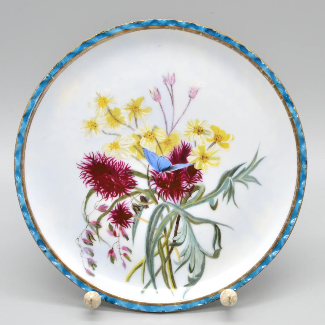 HANDBEMALTER TELLER, BLUMEN, PORZELLAN, GOLDRAND, FRÜHES 20. JAHRHUNDERT.