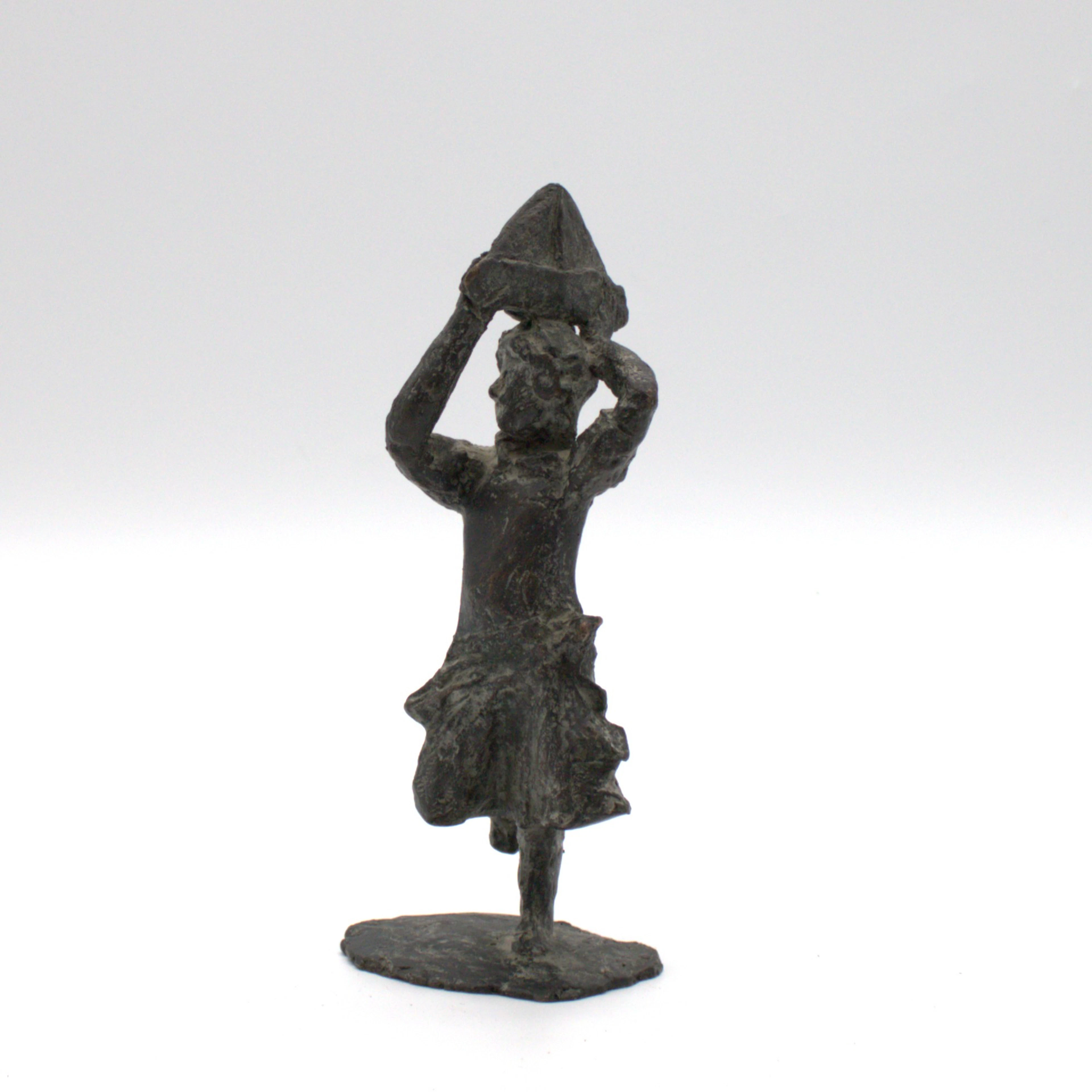 BRUTALISTISCHE BRONZEFIGUR.