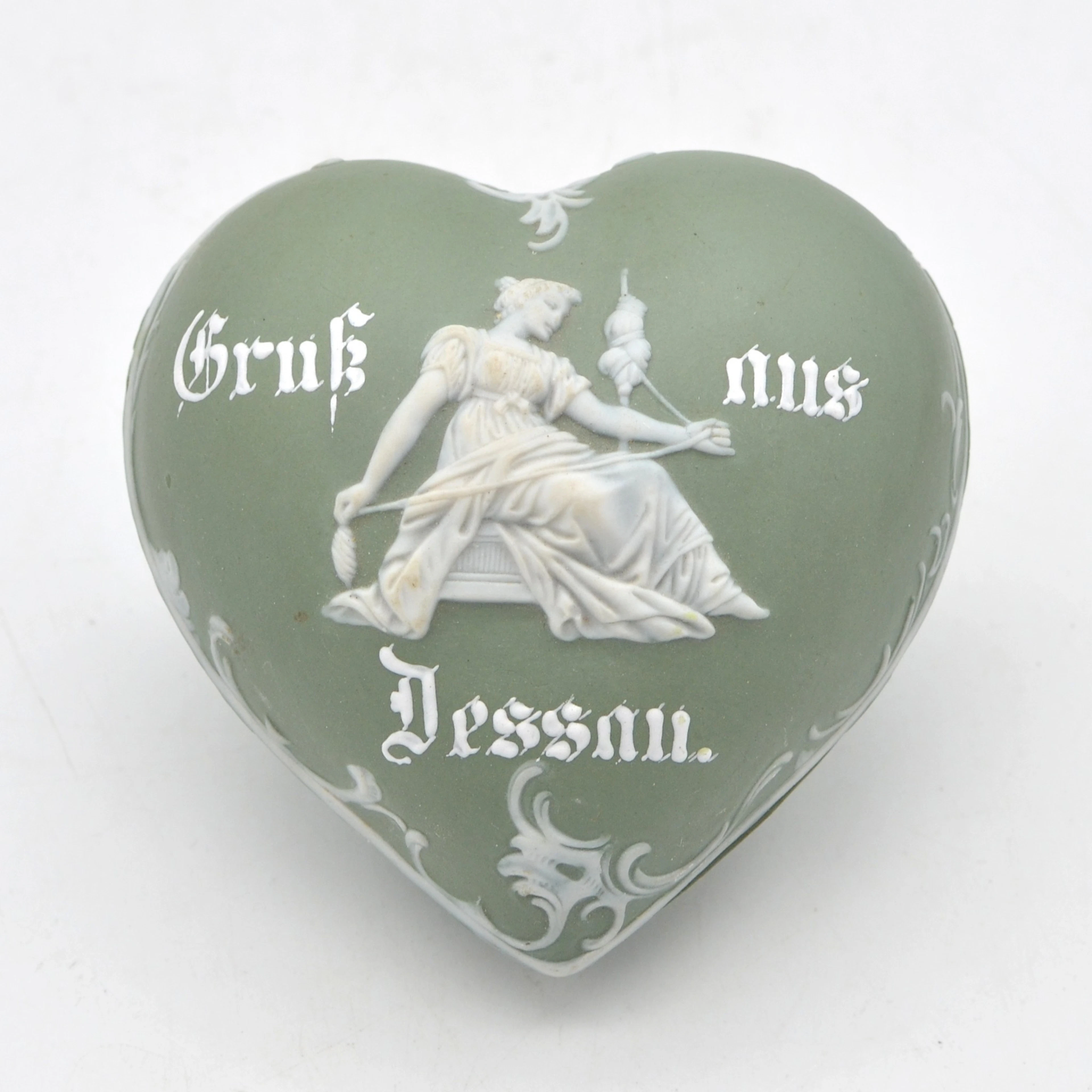 JUGENDSTIL JASPERDOSE, "GRUSS AUS DESSAU", BISCUITPORZELLAN, HANDGESCHNITTEN