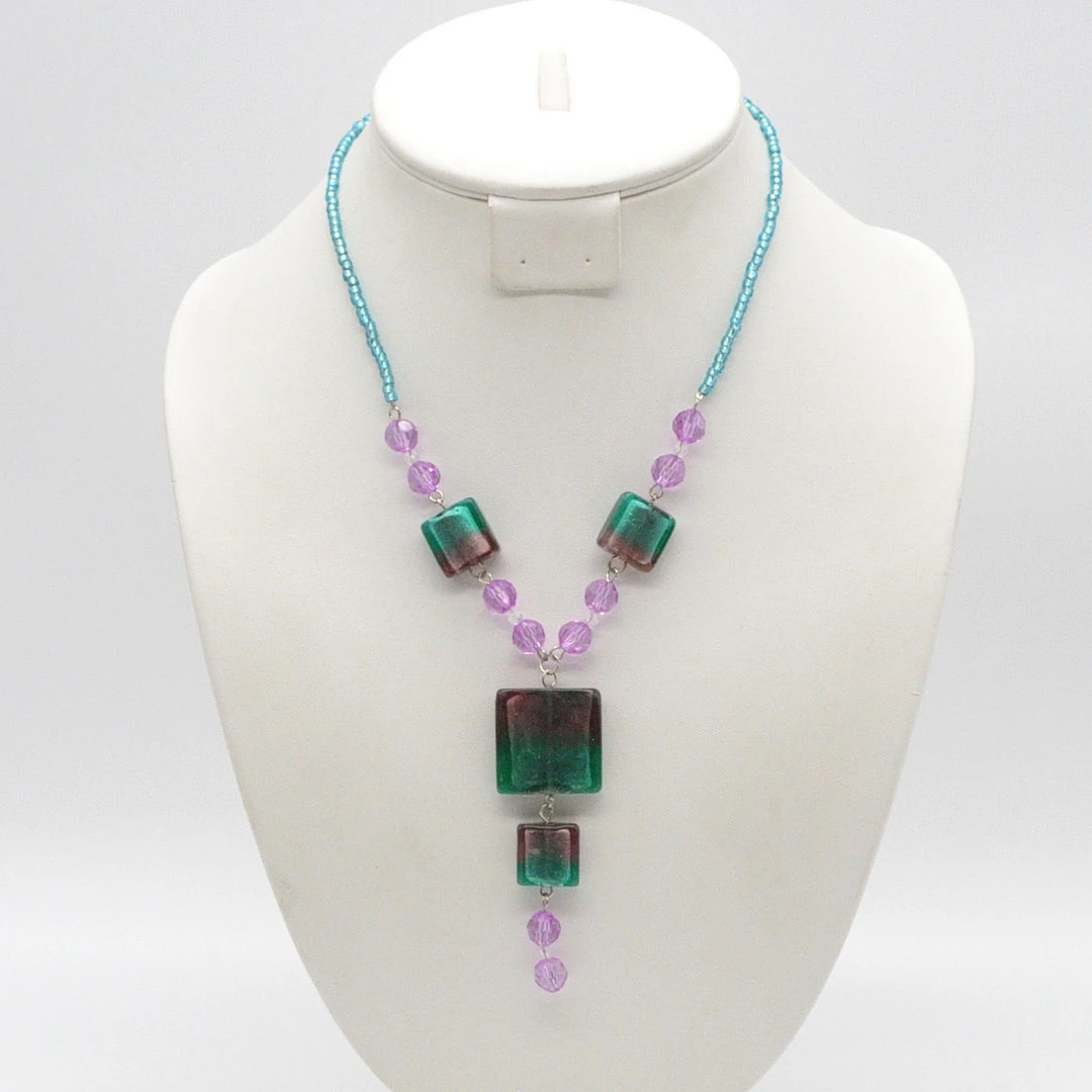 MURANO GLAS COLLIER, STUDIOGLAS, SILBERPLATZFOLIE, ITALIEN, 20. JAHRHUNDERT.