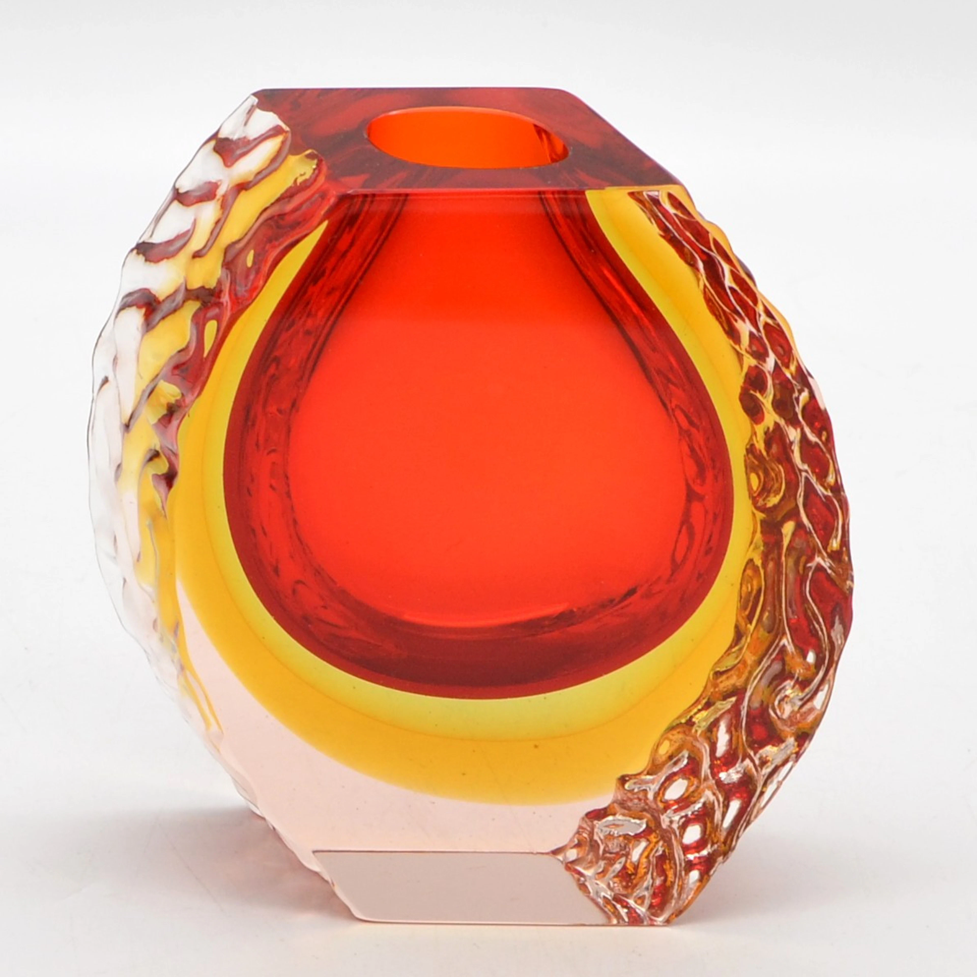 ALESSANDRO MANDRUZZATO. MURANO DESIGNERVASE, STUDIOGLAS, SOMMERSO