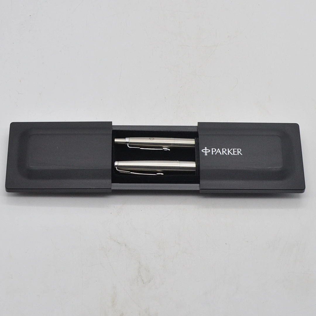 PARKER, ZWEI KUGELSCHREIBER, MIT ORIGIALVERPACKUNG UND GARANTIE-SCHEIN