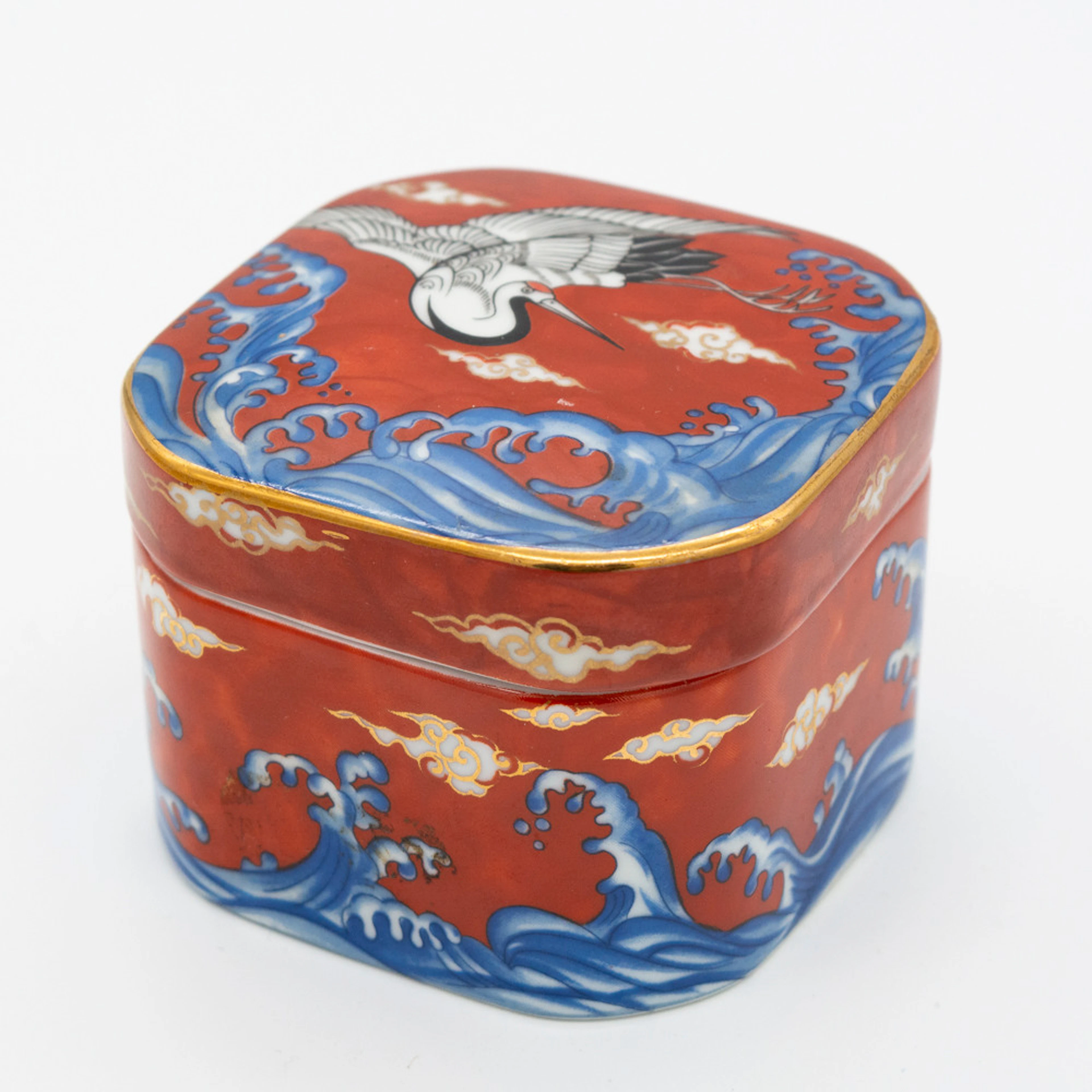 DOSE MIT DECKEL, TAKAHASHI, JAPAN, MIT EINEM TRADITIONELLEN JAPANISCHEN