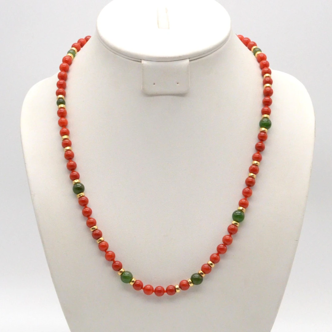 PERLENCOLLIER AUS TURMALIN (ROT UND GRÜN), 18 KARAT TRENNPERLEN UND
