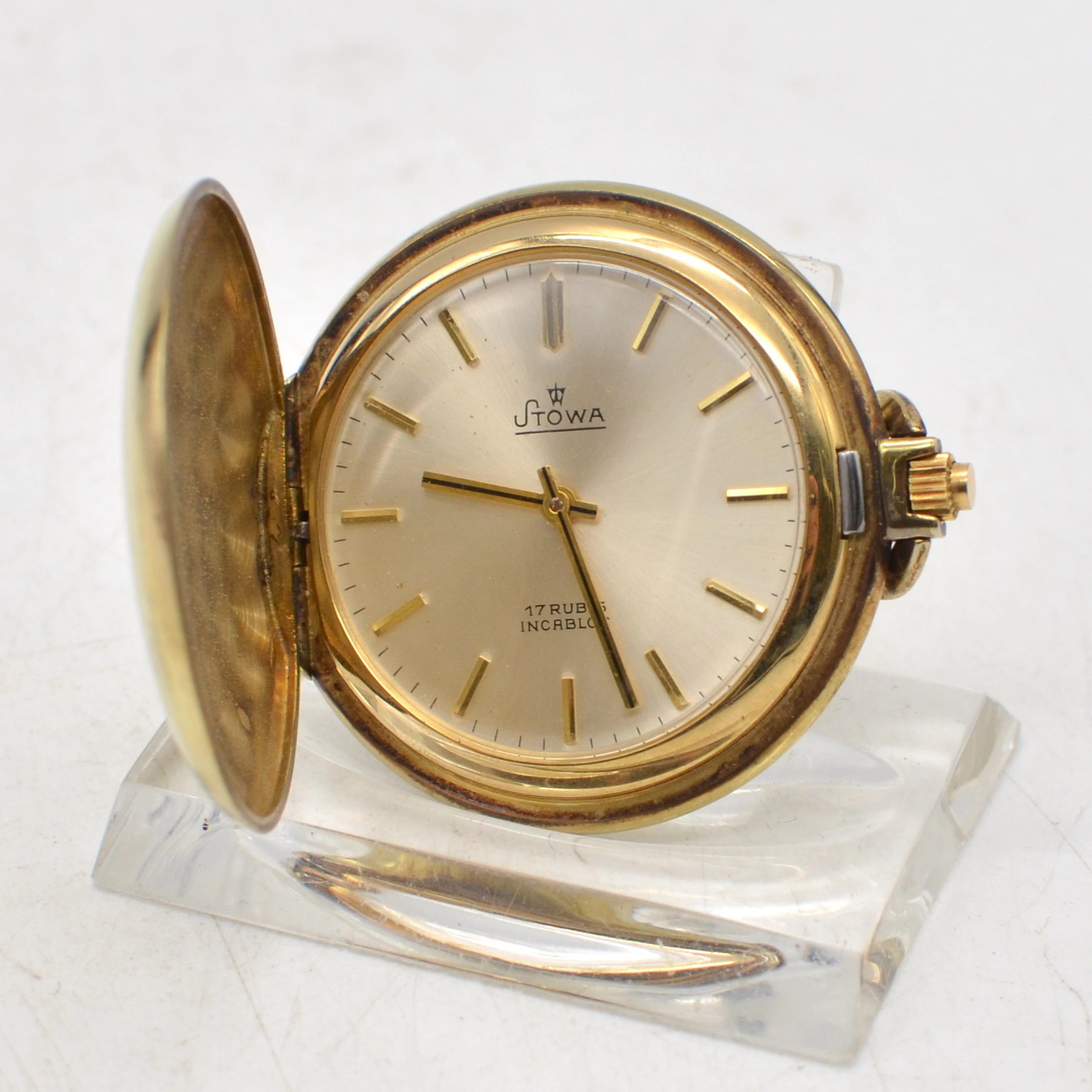 STOWA, ART DECO TASCHENUHR, VERGOLDETES GEHÄUSE, GEOMETRISCHE MUSTER