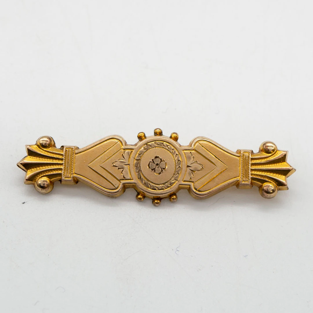 VIKTORIANISCHE DESIGNERBROSCHE, GEFÜLLT MIT 10 KARAT GELBGOLD, MIT