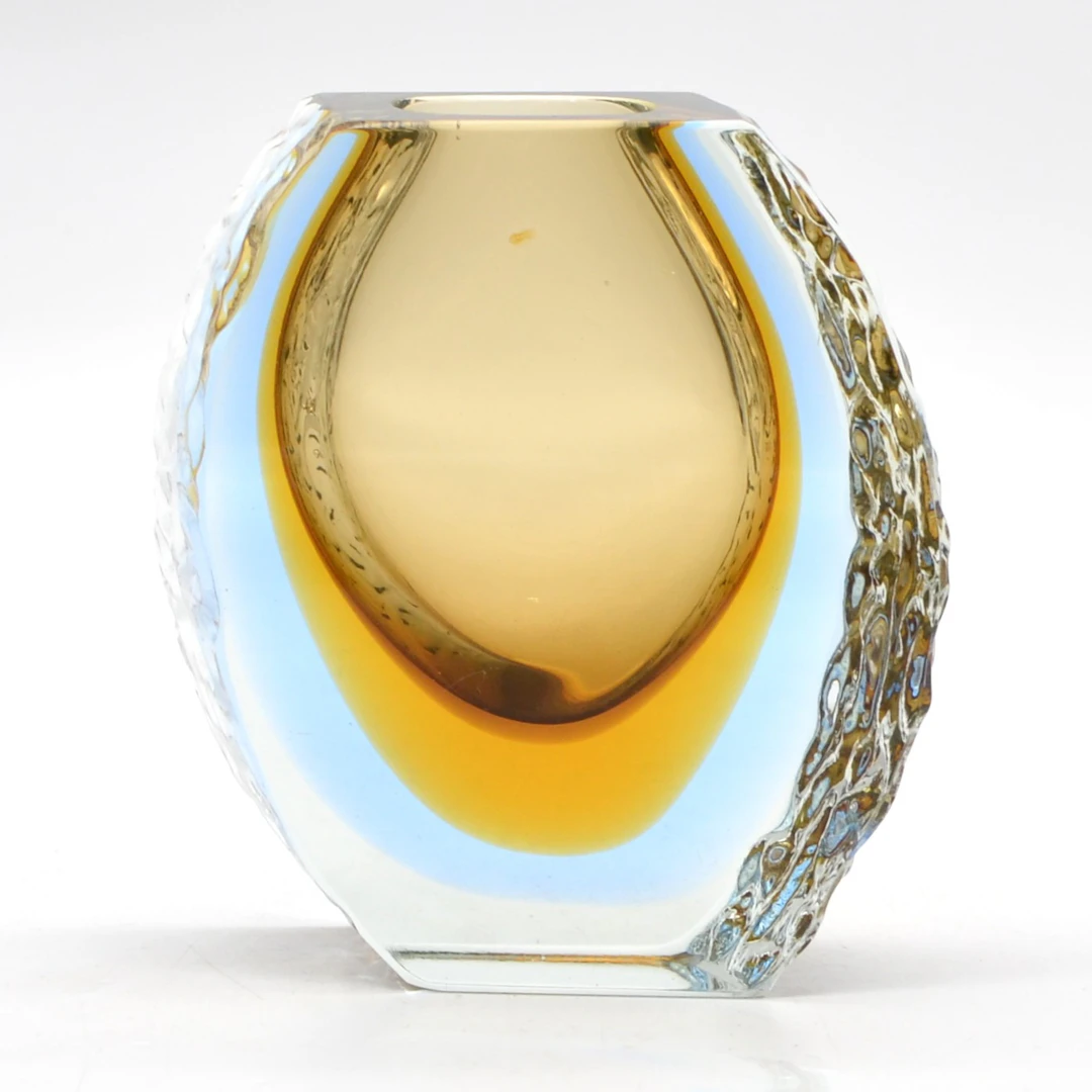 ALESSANDRO MANDRUZZATO. MURANO DESIGNERVASE, STUDIOGLAS, SOMMERSO