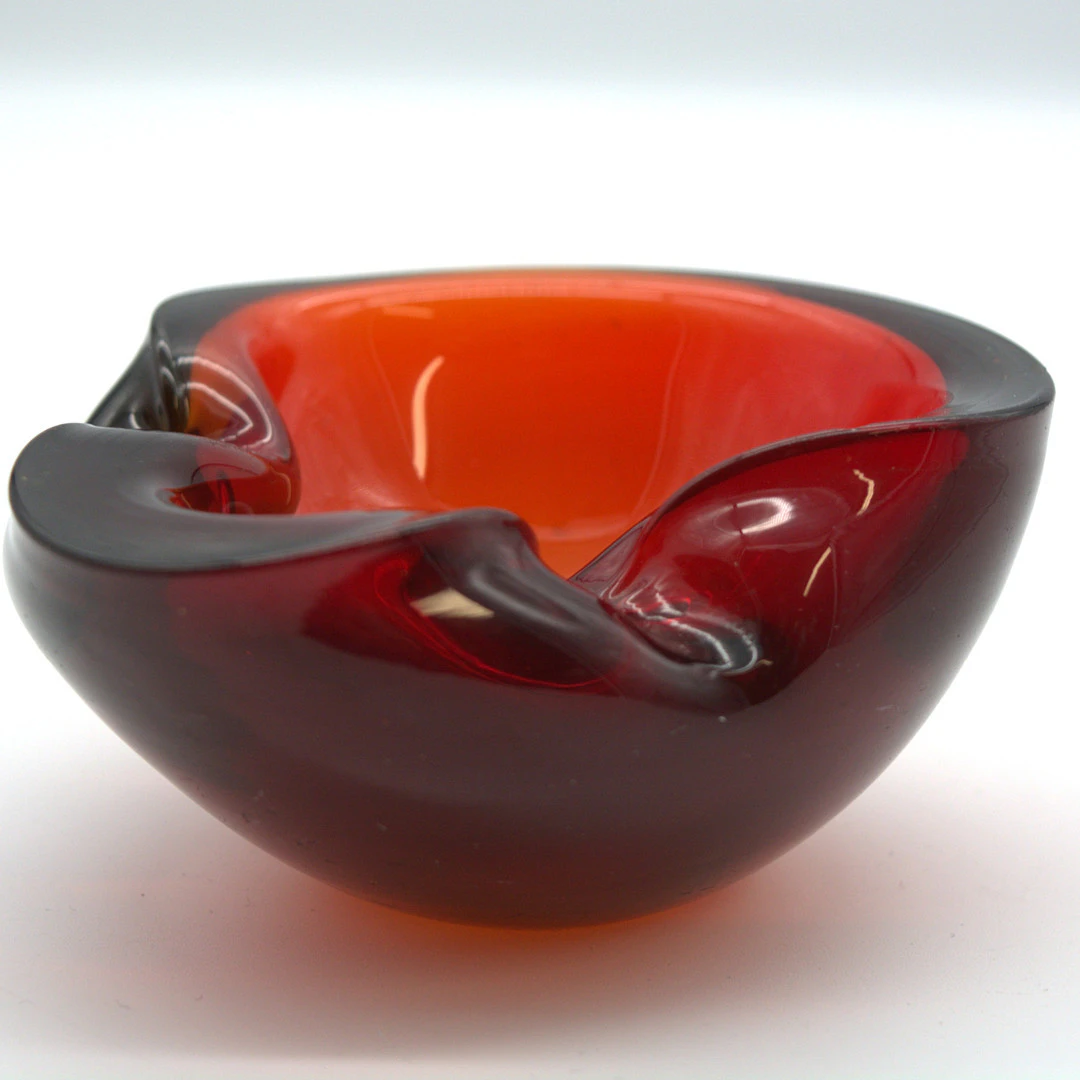 FLAVIO POLI. MURANO GLAS SGHALE, SOMMERSO, ROT-BLAU, ITALIEN, UM 1950.