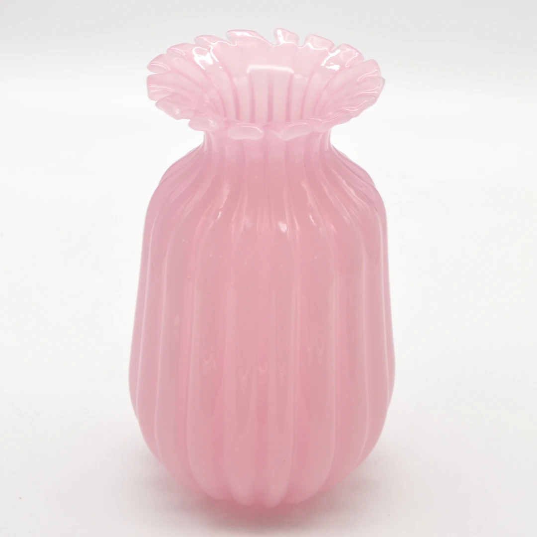 ARCHIMEDE SEGUSO. MURANO DESIGNERVASE, OPALINGLAS, ITALIEN, UM 1950.
