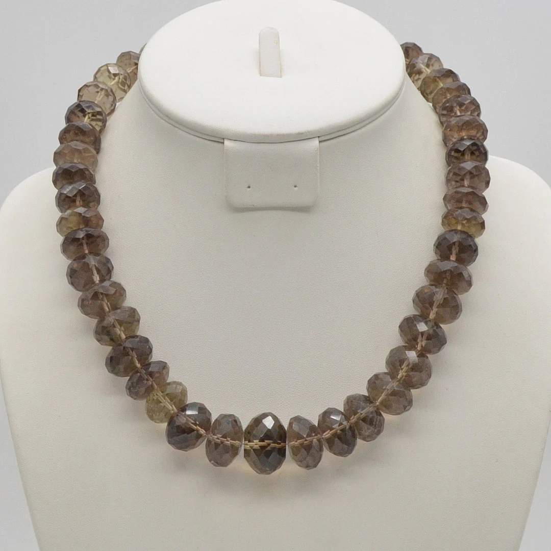 DESIGNER COLLIER MIT RAUCHQUARZ, FACETTIERTE PERLEN, HAKENVERSCHLUSS