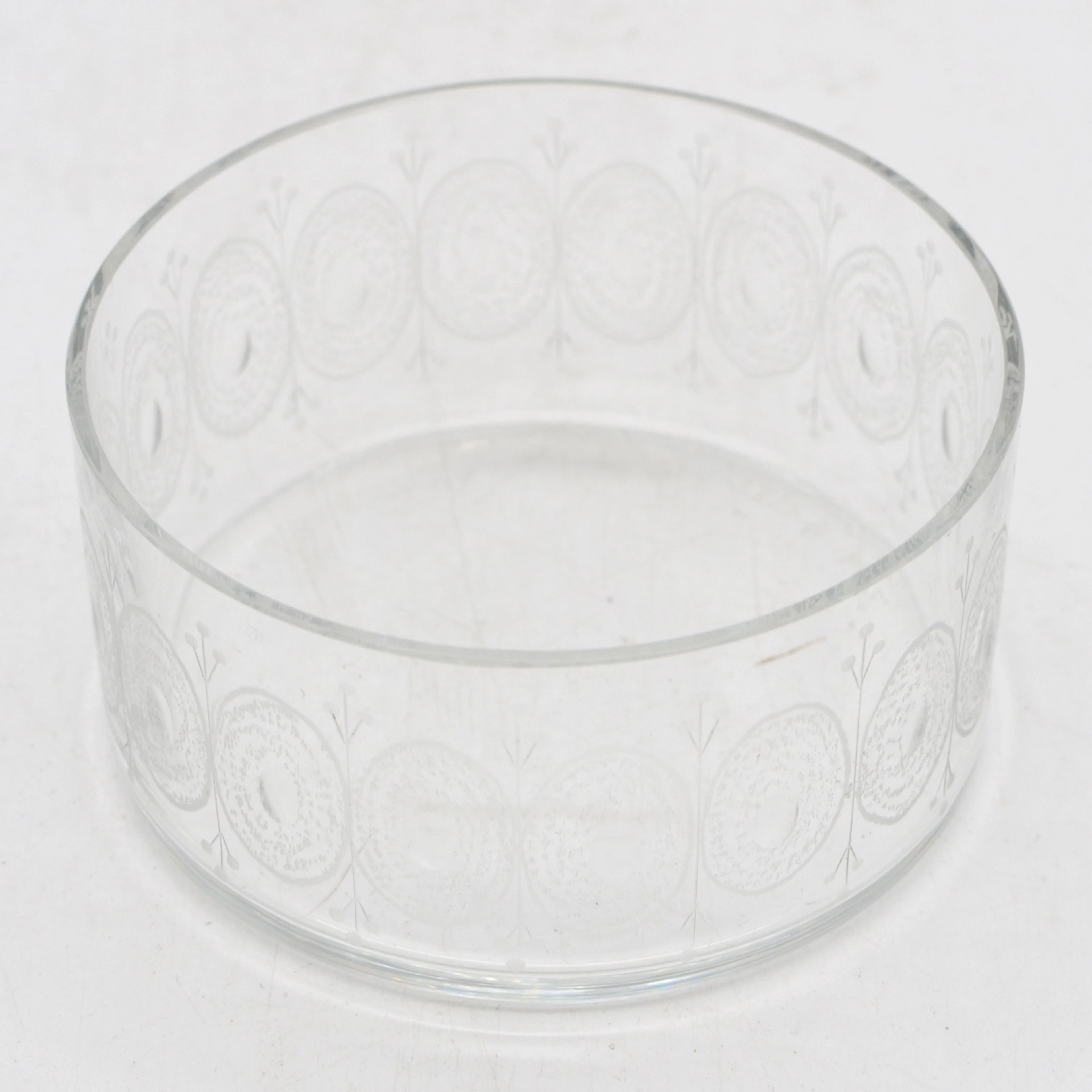 SCHOTT ZWIESEL, DESIGNERSCHALE, HANDGESCHLIFFENER DEKOR, TRANSAPENTES