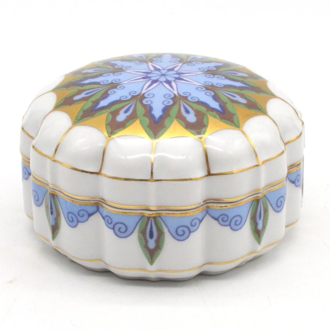PFEIFFER & LÖWENSTEIN. JUGENDSTIL DOSE , PORZELLAN, FARBIG GEFASST