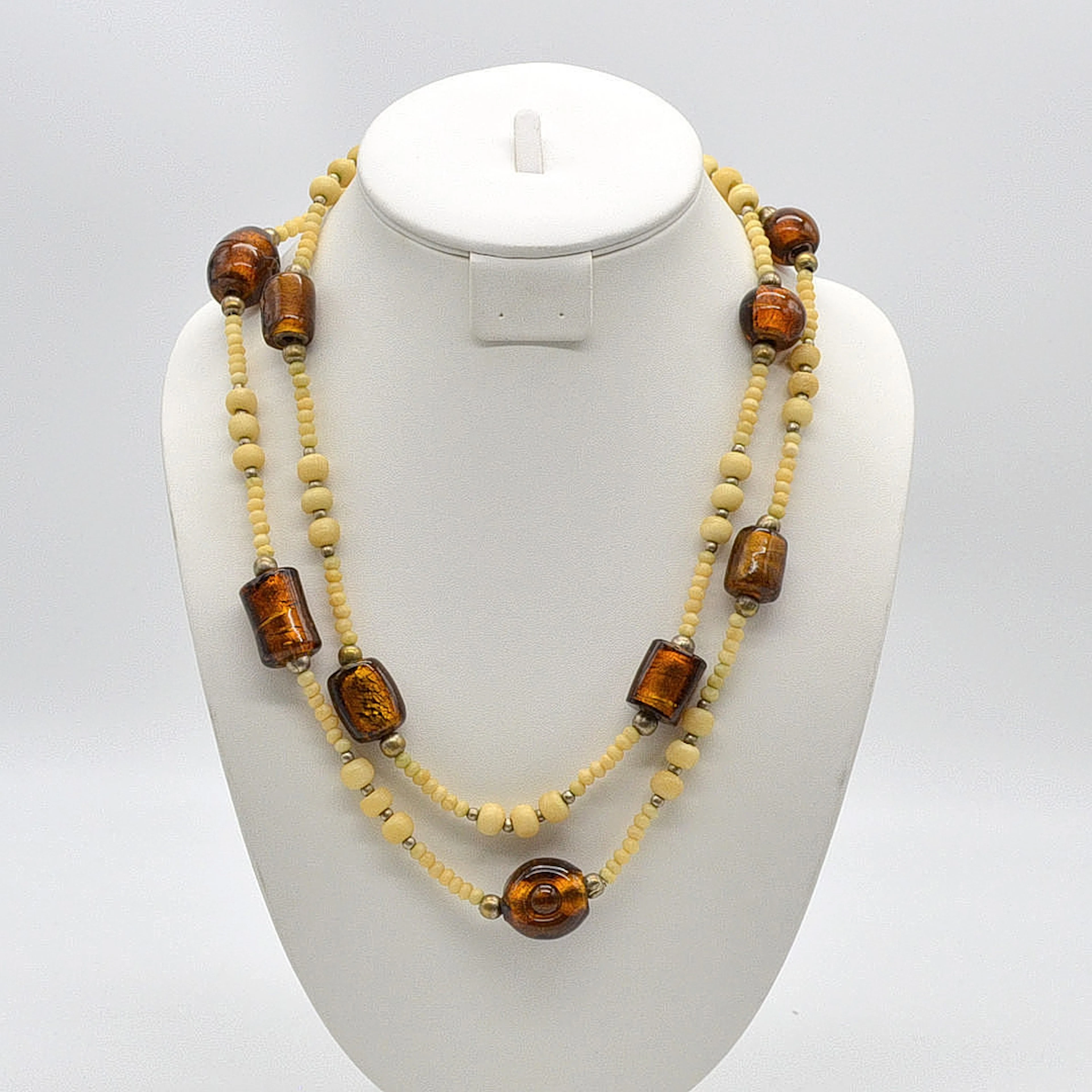MURANO GLAS UND BEIN, LANGES COLLIER, MIT METALLPERLEN, VINTAGE, CA. 116CM.
