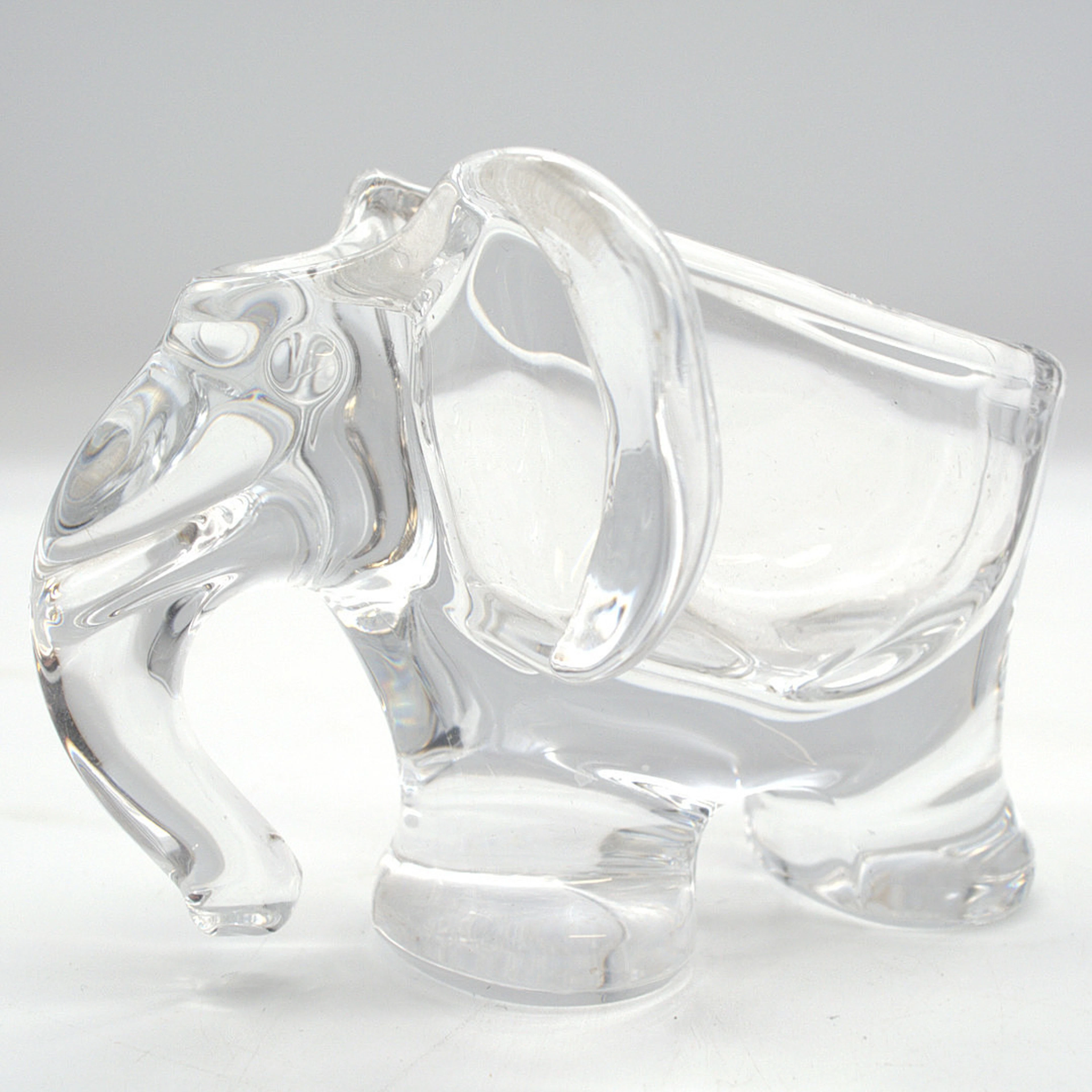 ART VANNES KRISTAL-GLASSSCHALE IN FORM EINES PLASTISCHEN ELEFANTEN