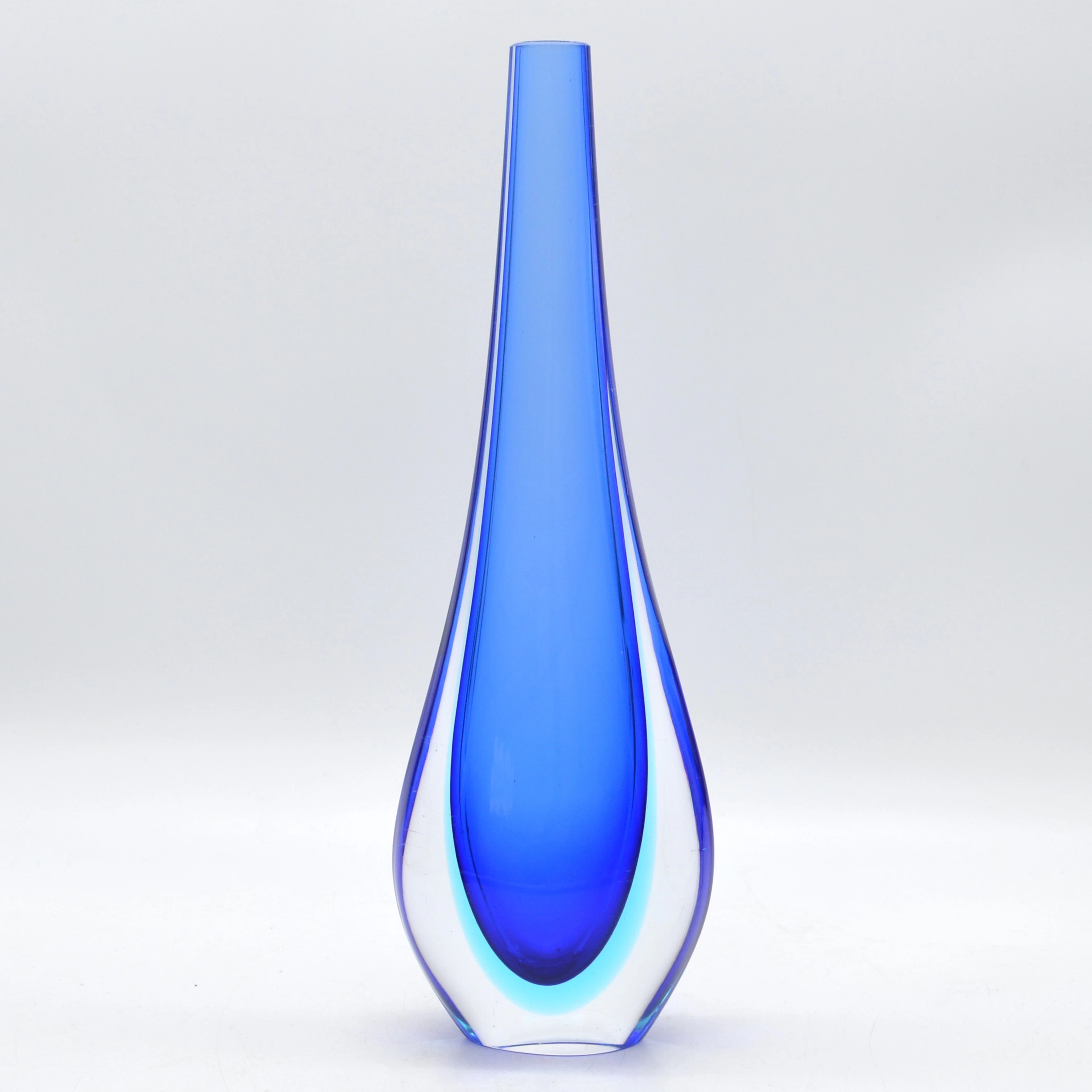 FLAVIO POLI. MURANO DESIGNERVASE, STUDIOGLAS, SOMMERSO, ITALIEN, UM 1950.