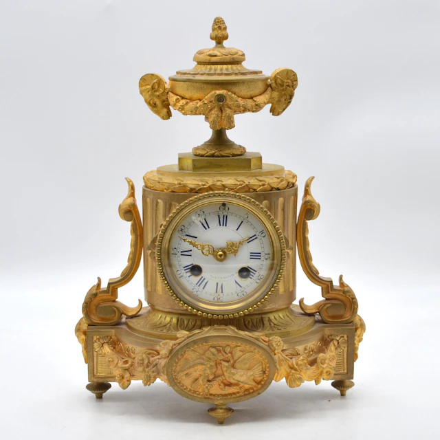 SAMUEL MARTI ET CIE. "H&F PARIS", FRANZÖSISCHE TISCHUHR IM LOUIS XVI-STIL
