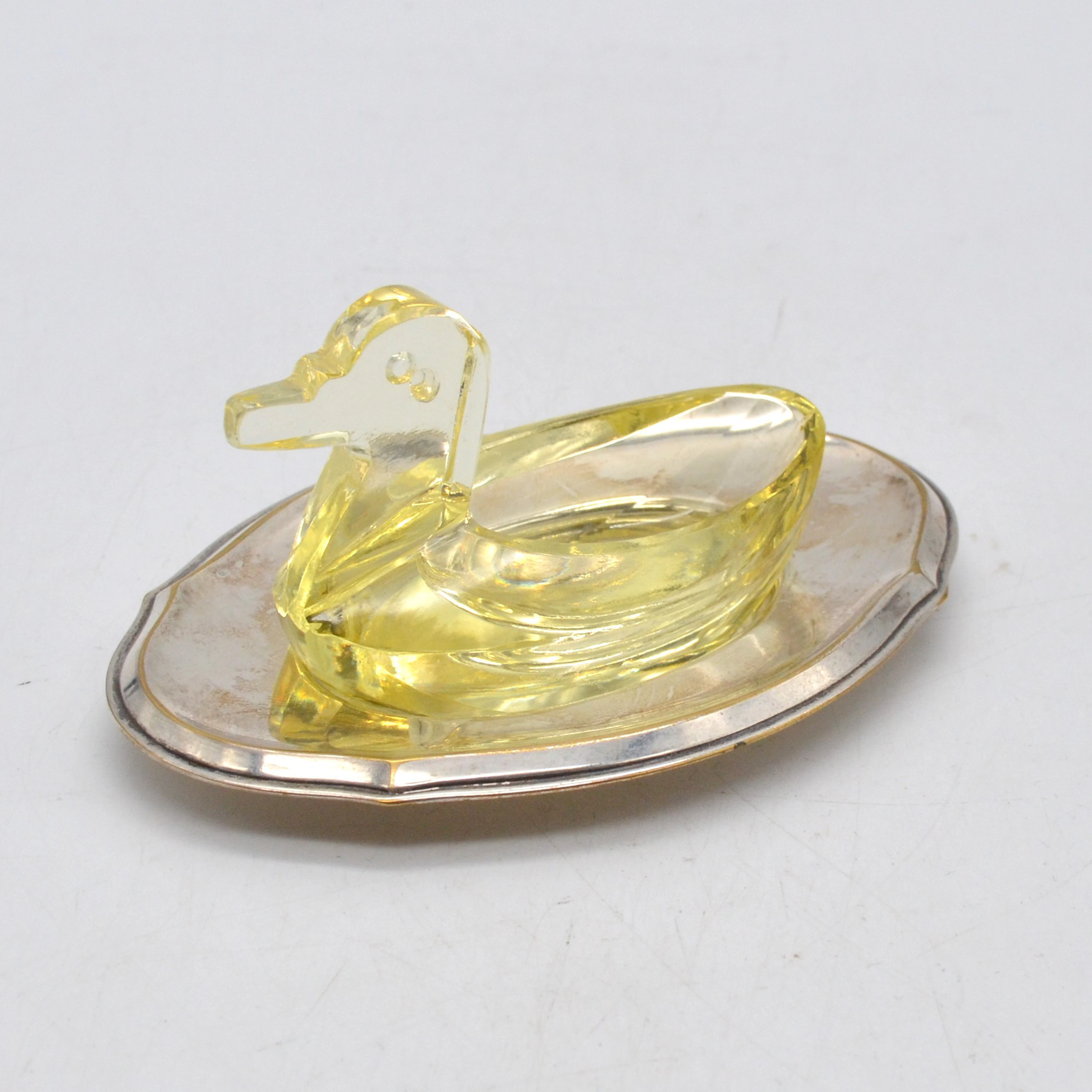 HOHMANN & KATZ. HOKA, VERSILBERTE PLATTE MIT CANARD CANÄRLI DIGESTIFGLAS
