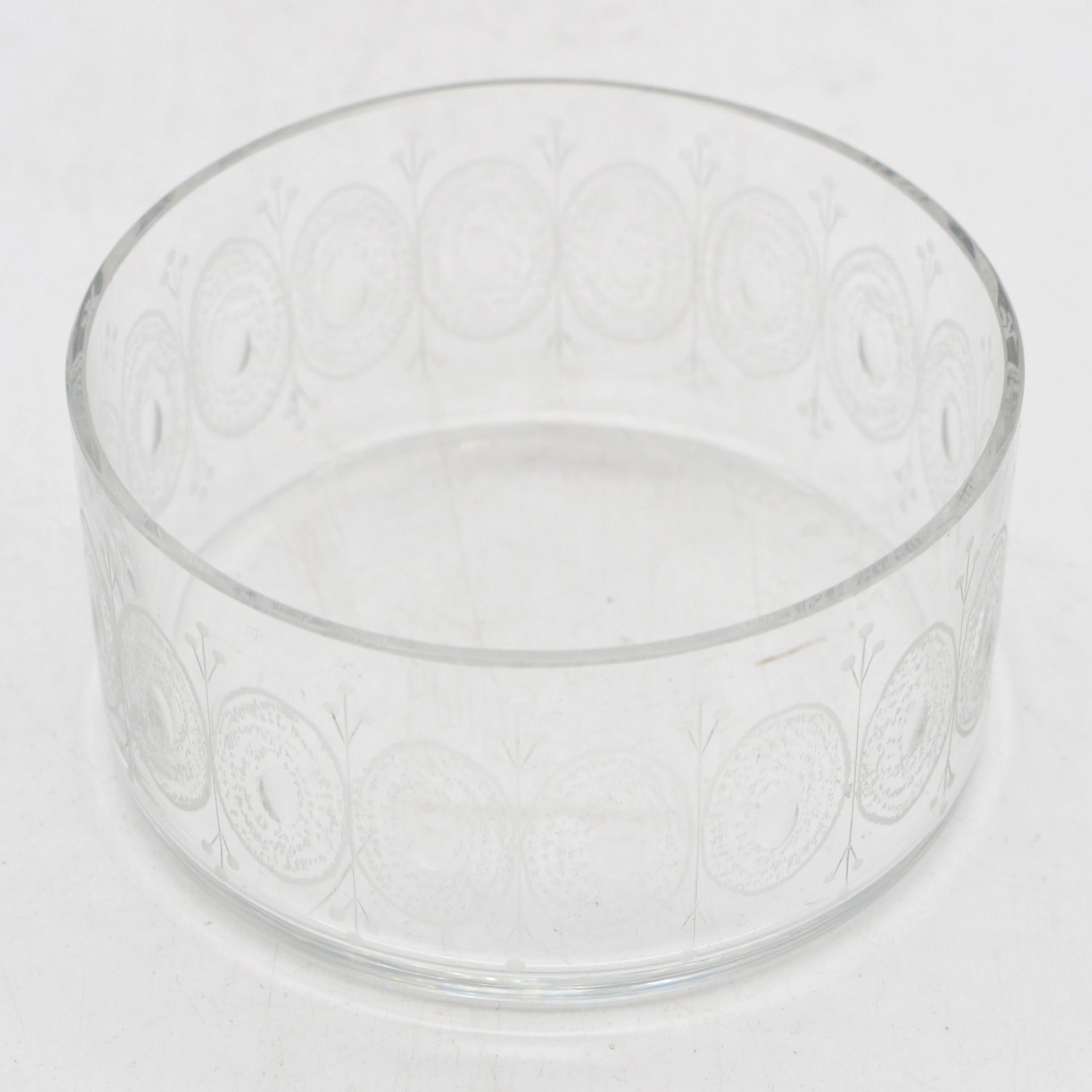 SCHOTT ZWIESEL, DESIGNERSCHALE, HANDGESCHLIFFENER DEKOR, TRANSAPENTES