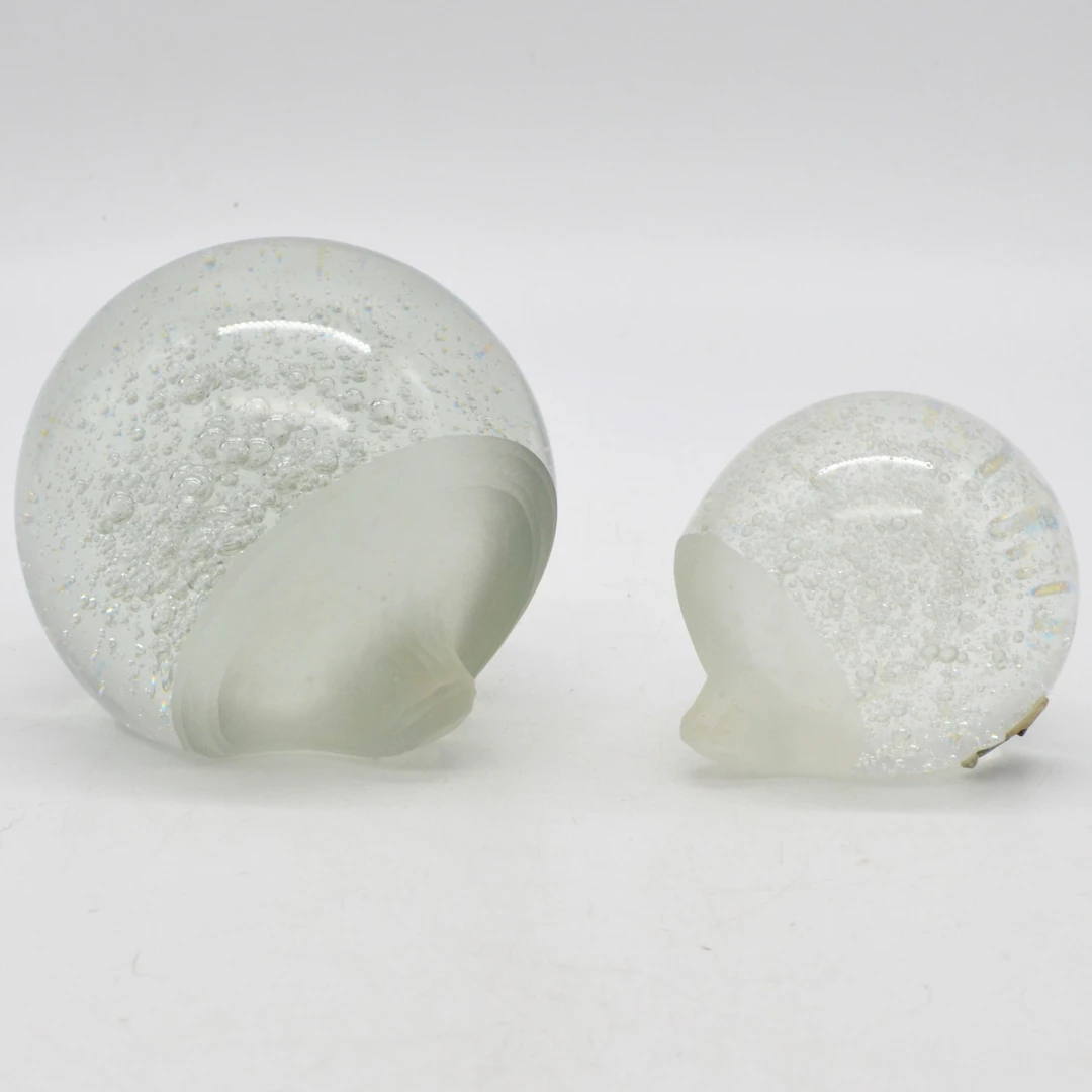 ZWEI IGEL, SKULPTUR AUS GLAS/ BRIEFBESCHWERER, HANDGESCHLIFFEN, DEUTSCHLAND