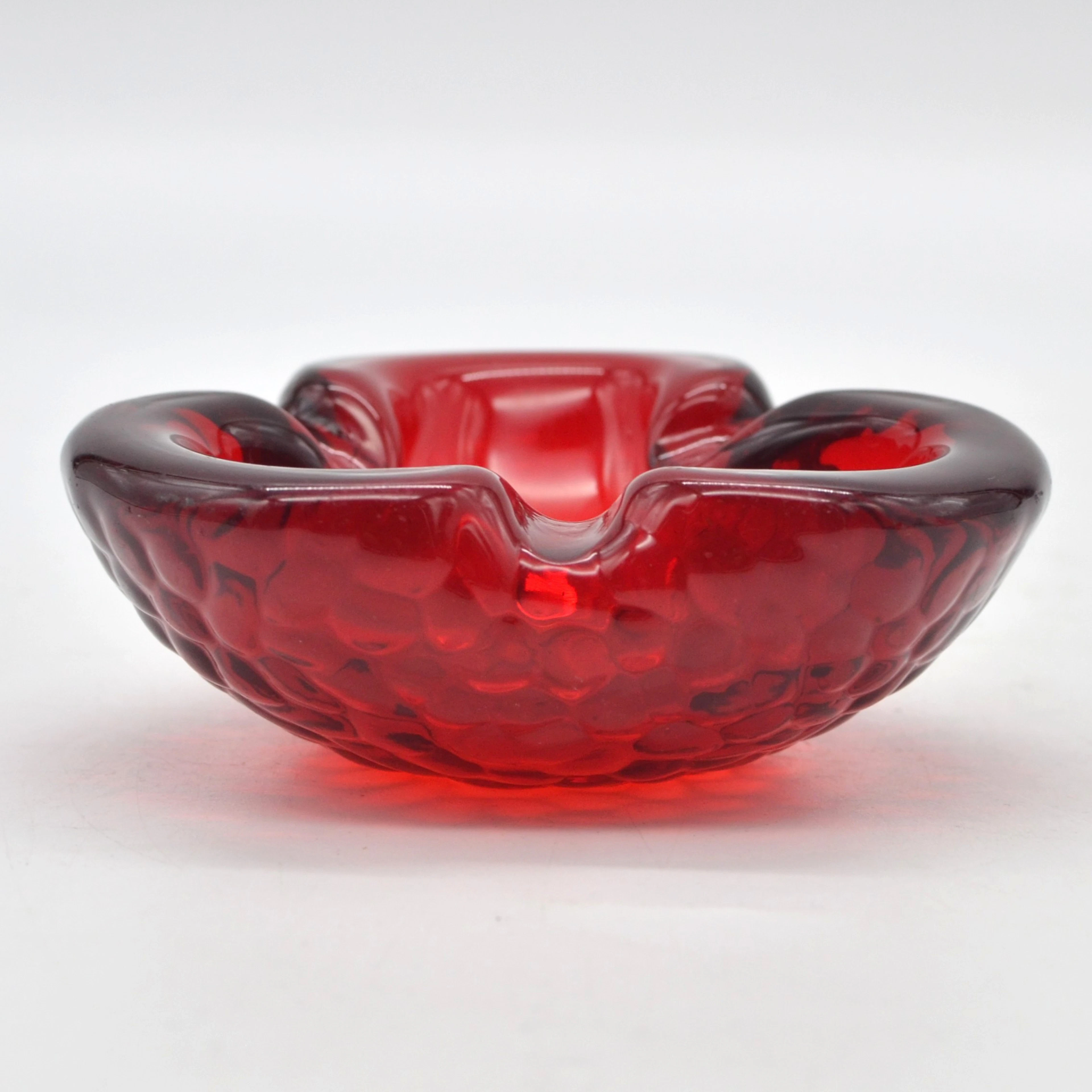 ALESSANDRO MANDRUZZATO. MURANO DESIGNERSCHALE, STUDIOGLAS, TRANSPARENT-ROT
