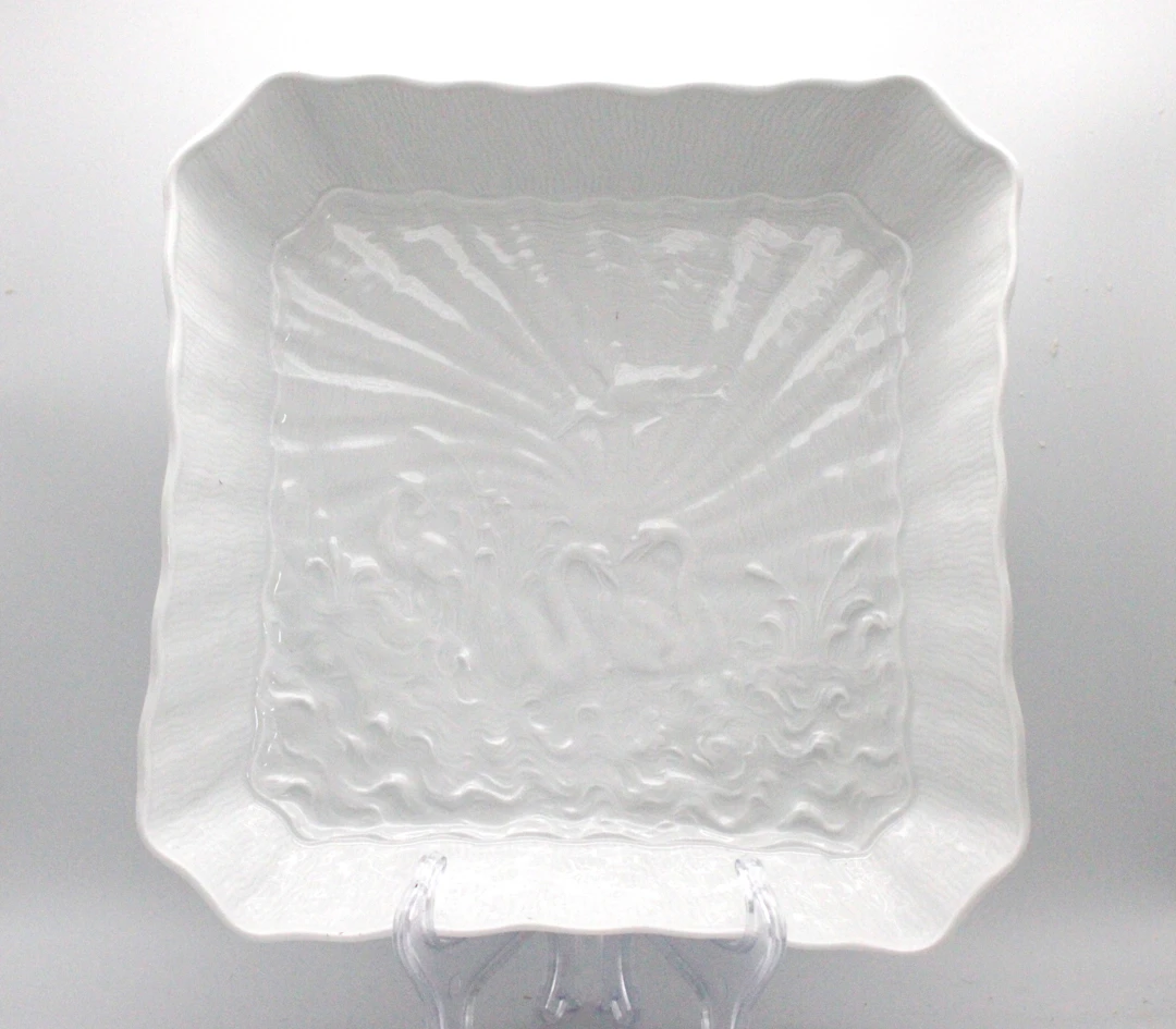 MEISSEN BEILAGENSCHALE, MITTEL, FORM "SCHWANENDESSIN", WEISS, L 22