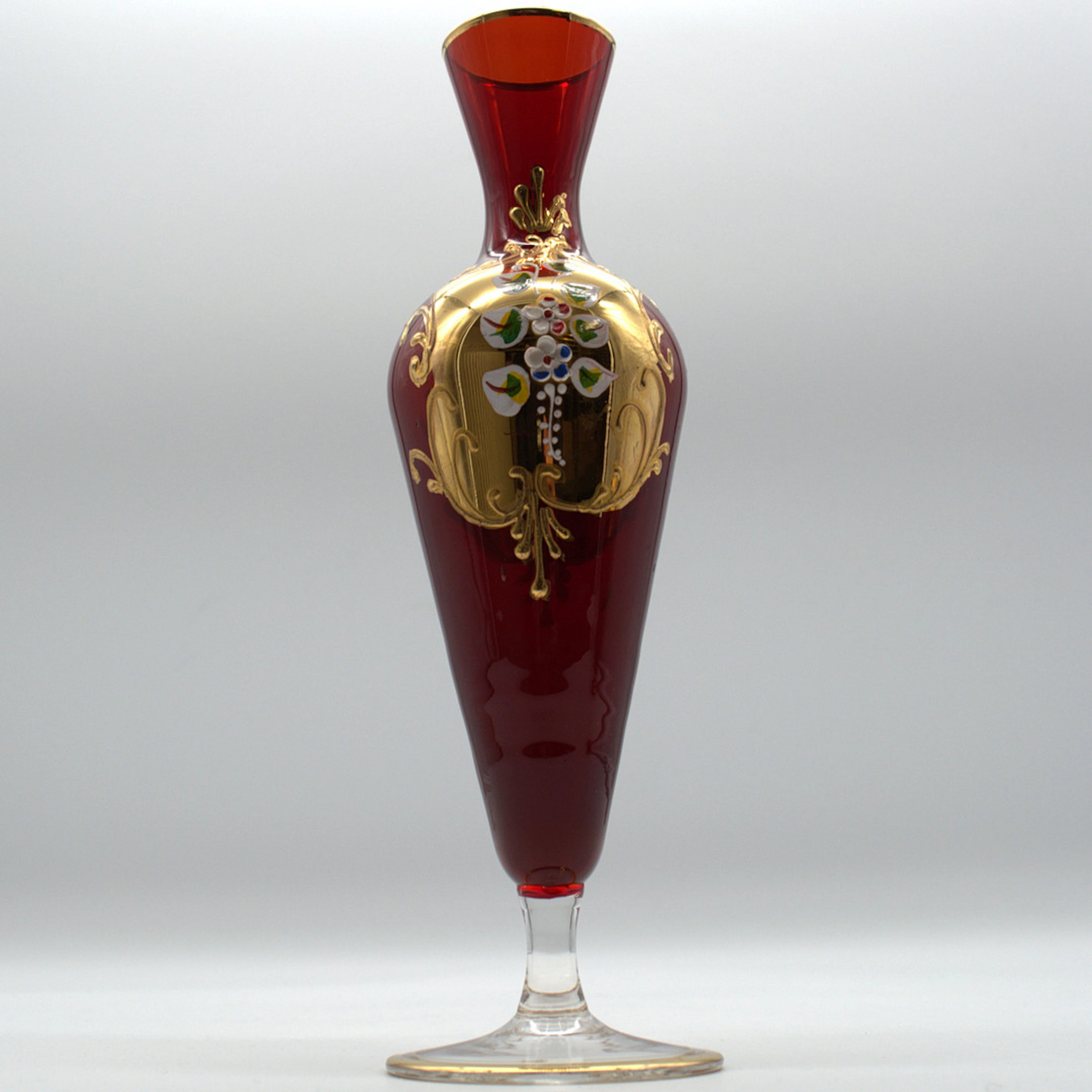 VENEZIANISCHE VASE,RUBINROT, GLAS, MIT GOLD UND BLUMENDEKOR, GOLDRAND