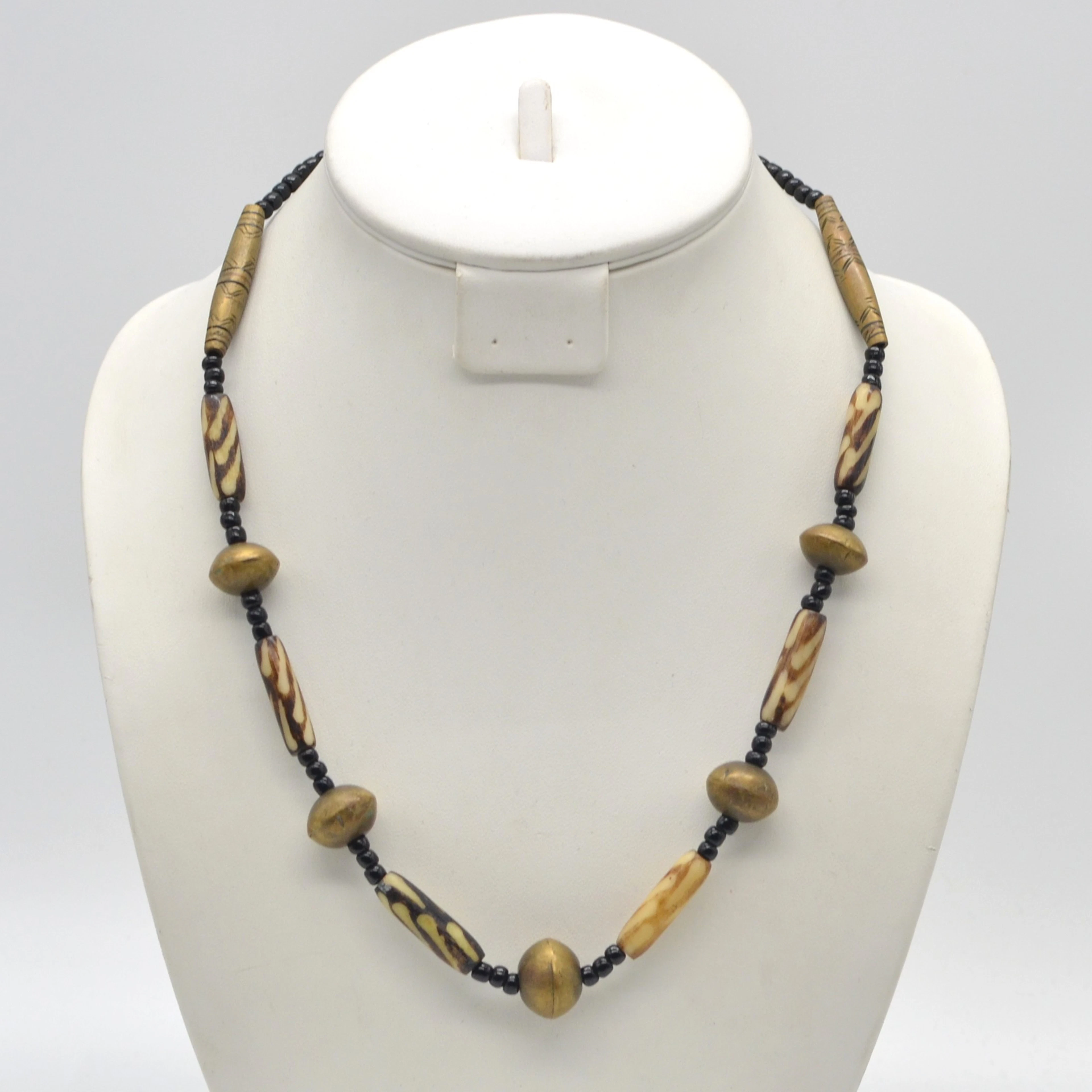 AFRIKANISCHES COLLIER, HANDGEMACHTE PERLEN, HORN, BRONZE, HOLZ, 20.
